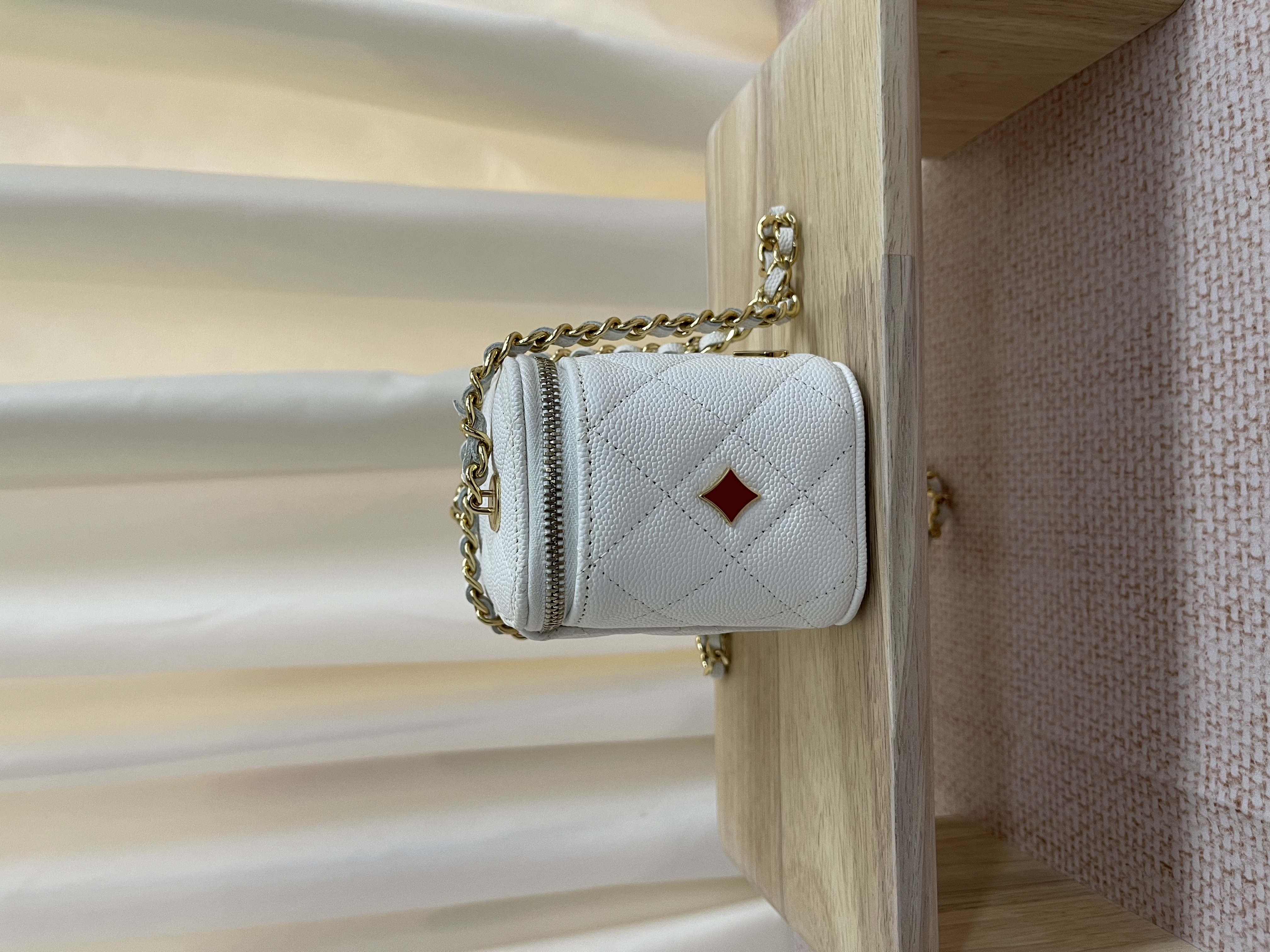 Pre-owned Chanel vanity case / 26Y107