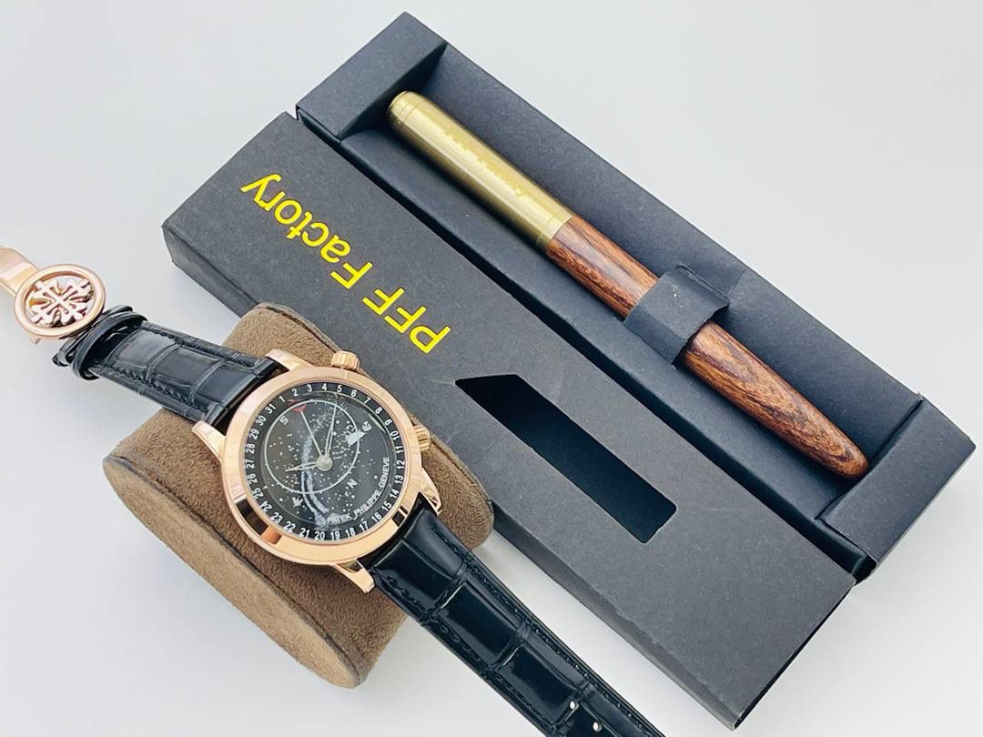 V4升级版 市场最高版本 功能跟正品一样 百达.翡丽星空升级终极版！升级细节： 1⃣️做到了跟正品满天星自动转的功能！ 2⃣️升级日历的排法和正品一样的顺序！ 3⃣️直径42毫米，厚度11毫米！ 4⃣️最大亮点：百达.翡丽星空里的月亮会根据天空上的月亮变化而变化！根据天空上的月圆月缺搬（初一月弯弯初十五月圆）到手表上了！