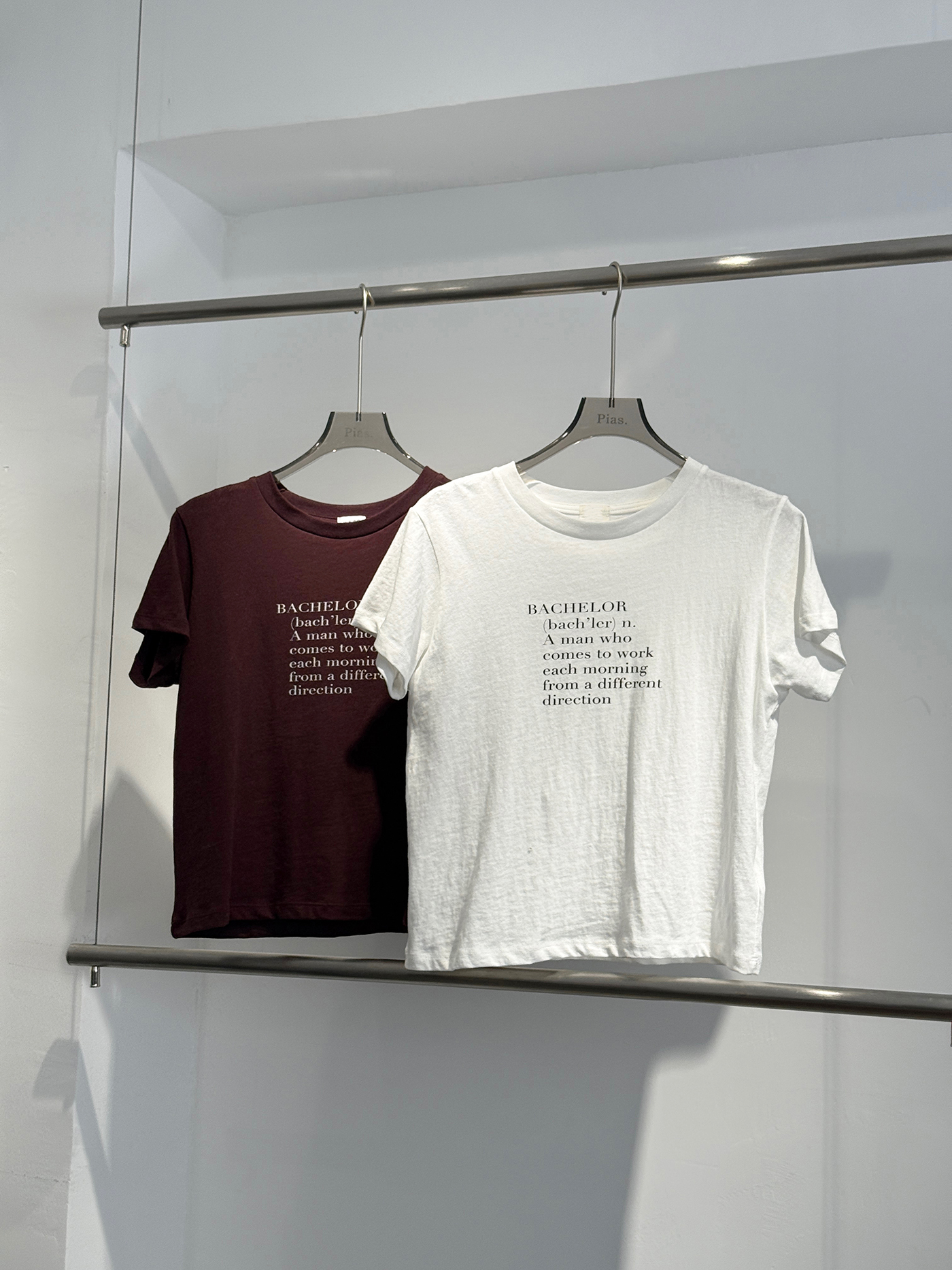 𝐃𝐢𝐜𝐭𝐢𝐨𝐧𝐚𝐫𝐲 𝐪𝐮𝐨𝐭𝐞 𝐩𝐫𝐢𝐧𝐭𝐞𝐝 𝐭-𝐬𝐡𝐢𝐫𝐭