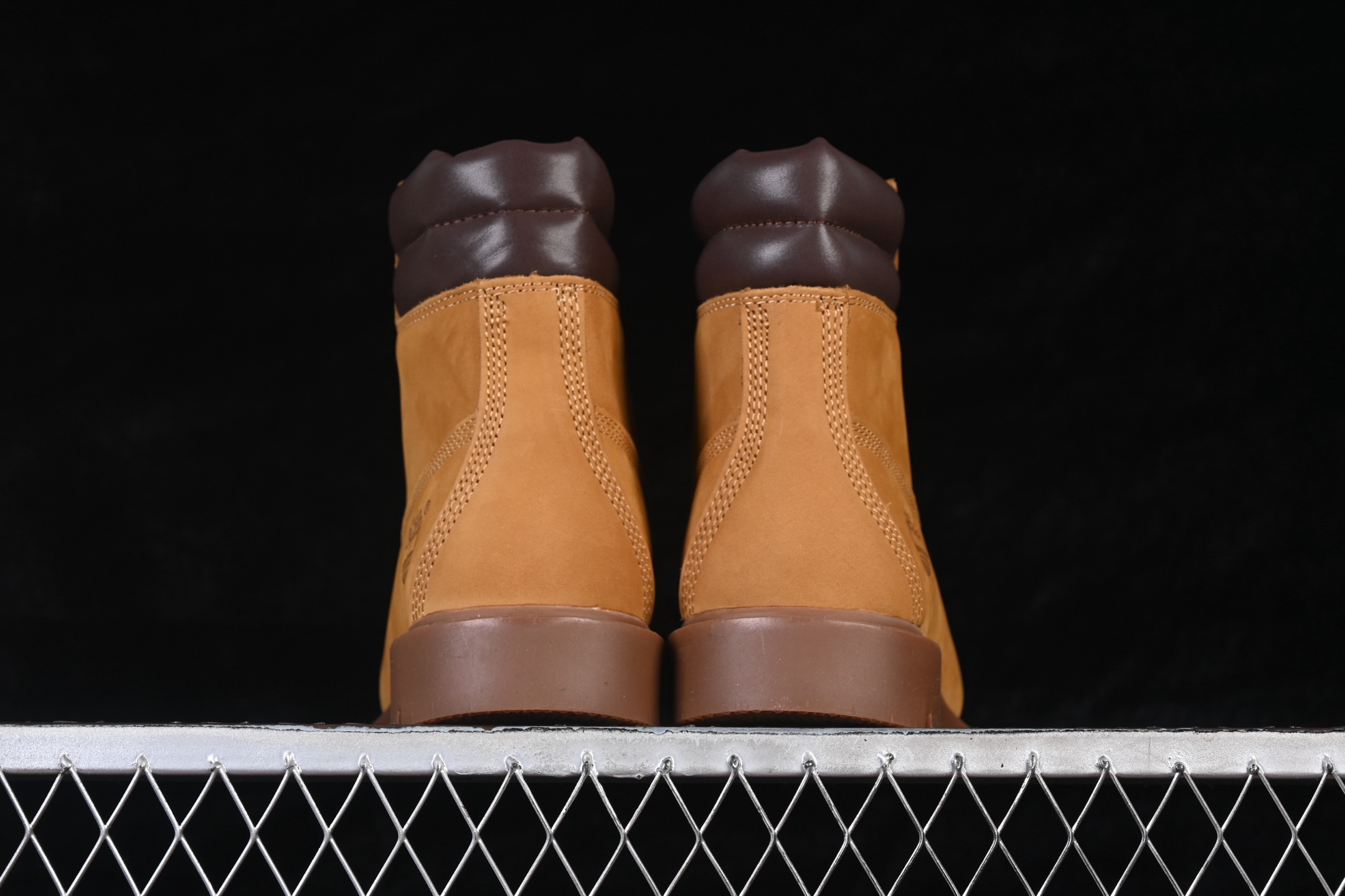 Timberland Men's Classic 6-Inch Lace-Up Boot