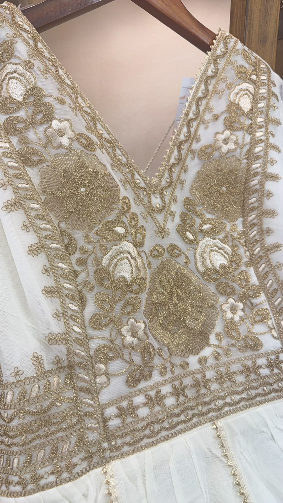 3529 White Chiffon Greek Theme Golden V Neck OP 47"
