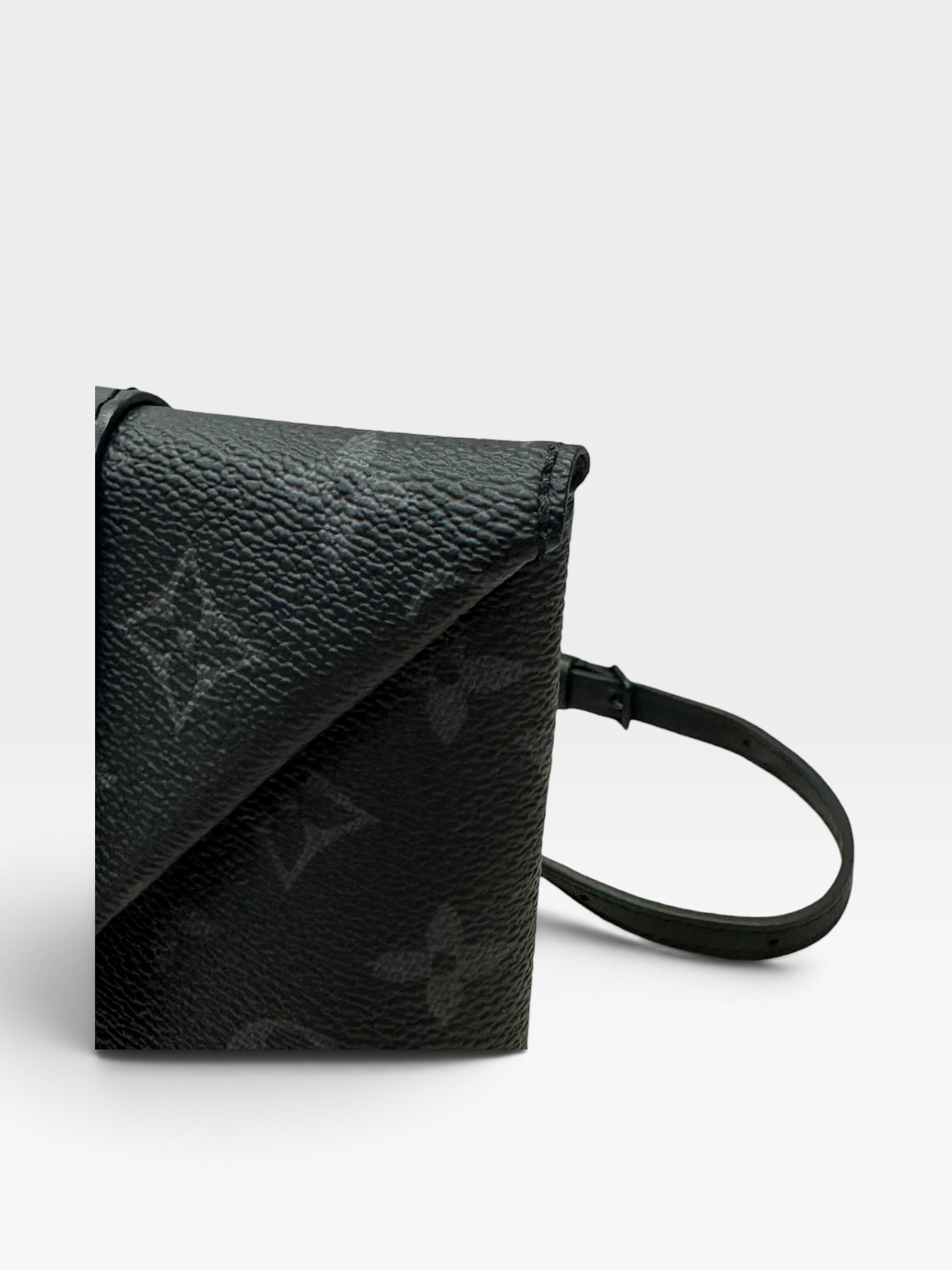 Pre-Owned LV Envelope Pouch Monogram Eclipse Canvas shoulder bag / Product Code: 092407