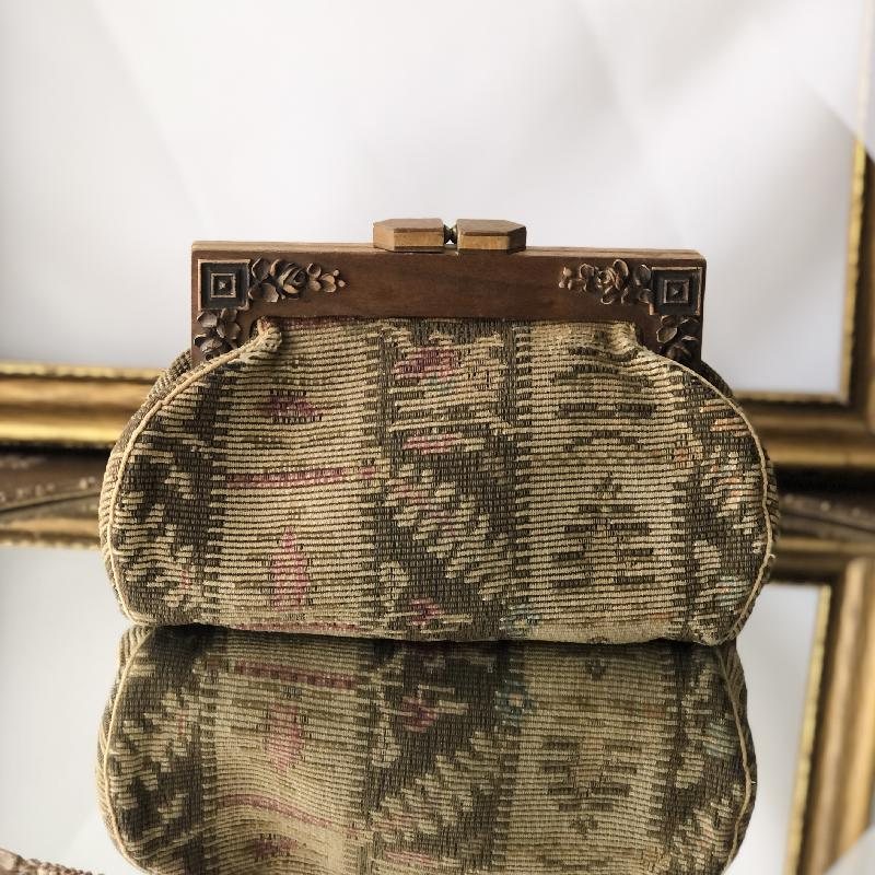 Antique Collectible Turn of Century Tapestry Bag with Rose Craved Wooden Frame and Back Handle (MT666)