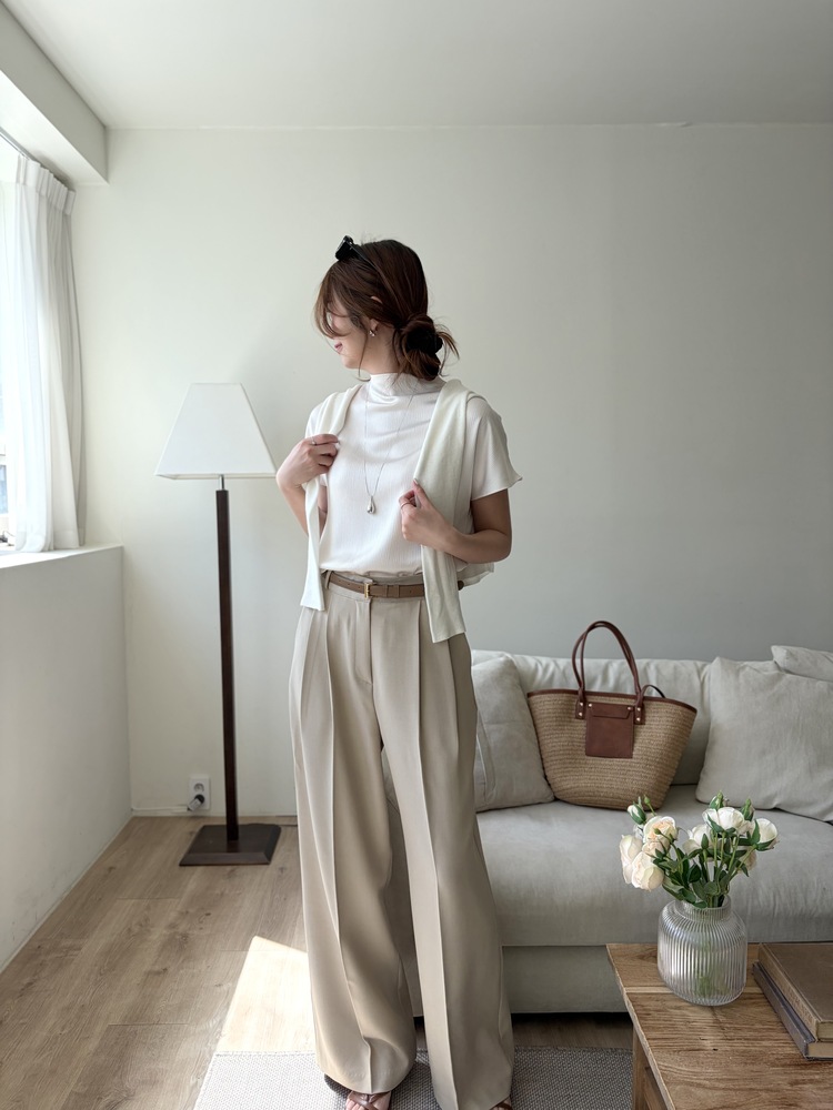 Claudette Silky Pleated Top (Ivory)