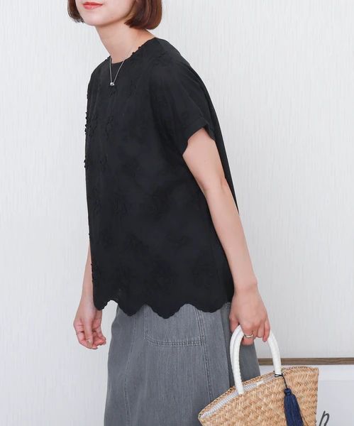 精緻花卉刺繡短袖上衣