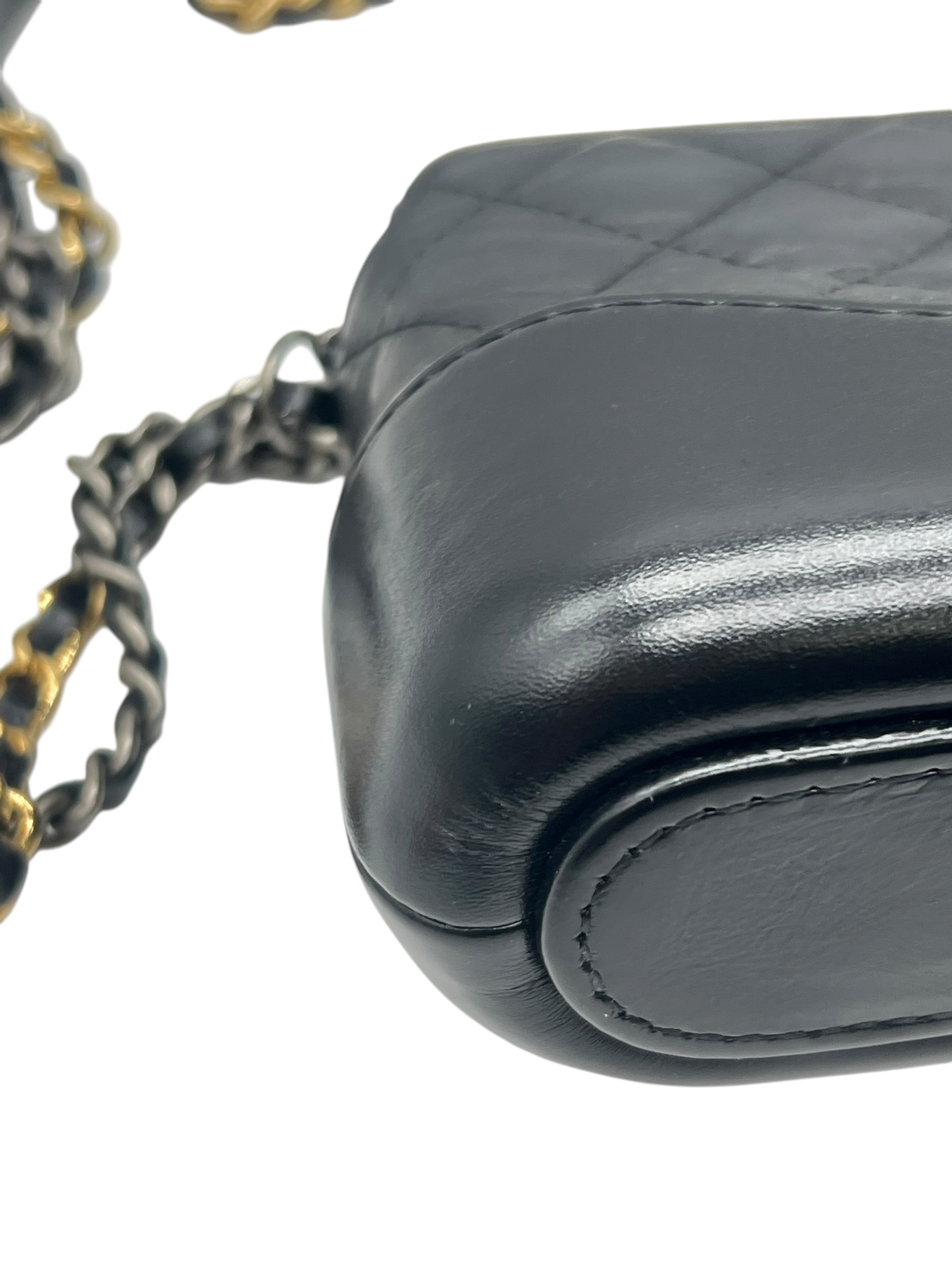 Pre-Owned CHANEL Gabrielle WOC Wallet On Chain Shoulder Bag / Product Code: 26061005