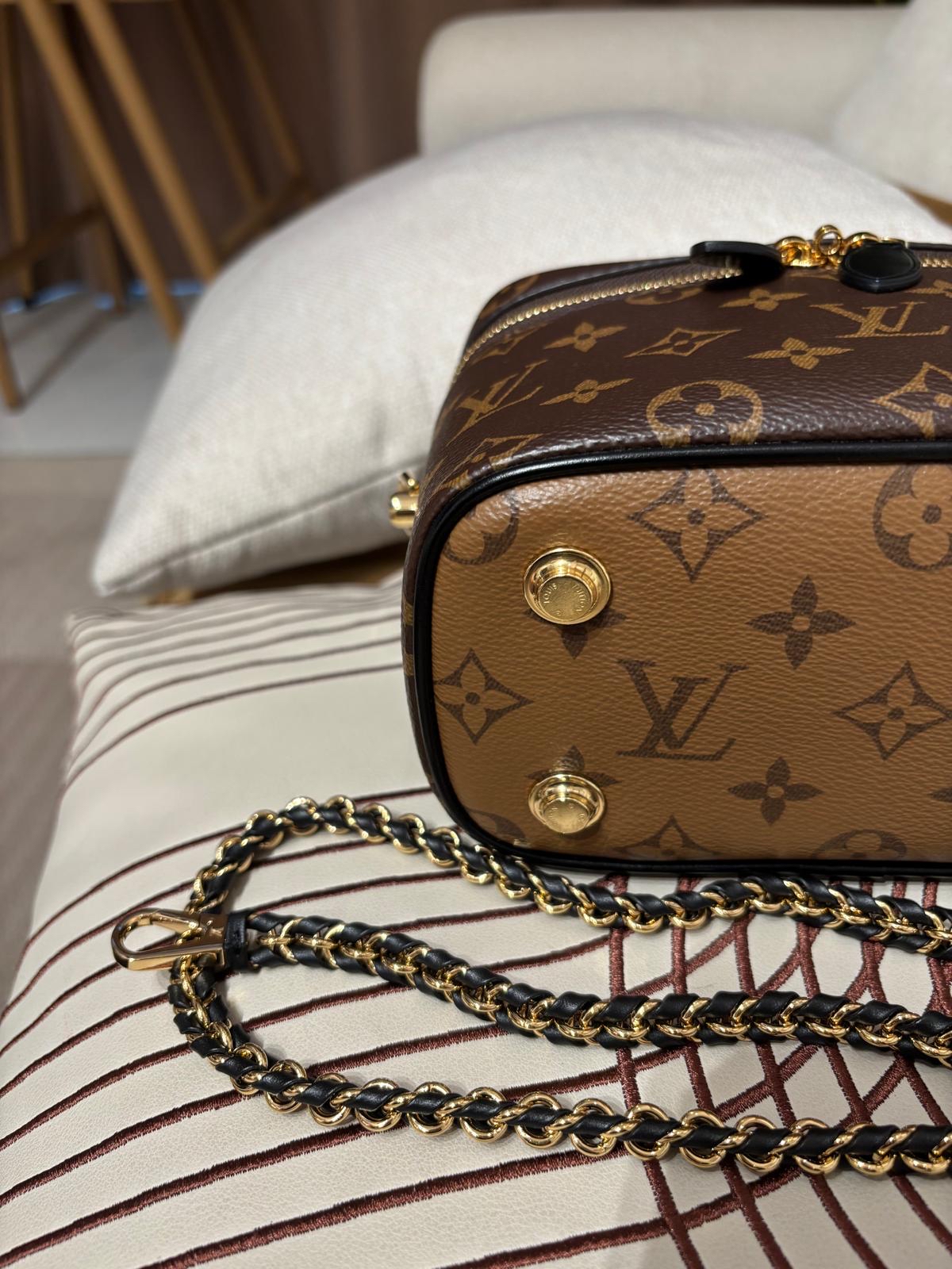 Lv vanity pm M45165 Reverse 2way bag  100%Authentic ,98%new  ✅key lock ✅dust bag