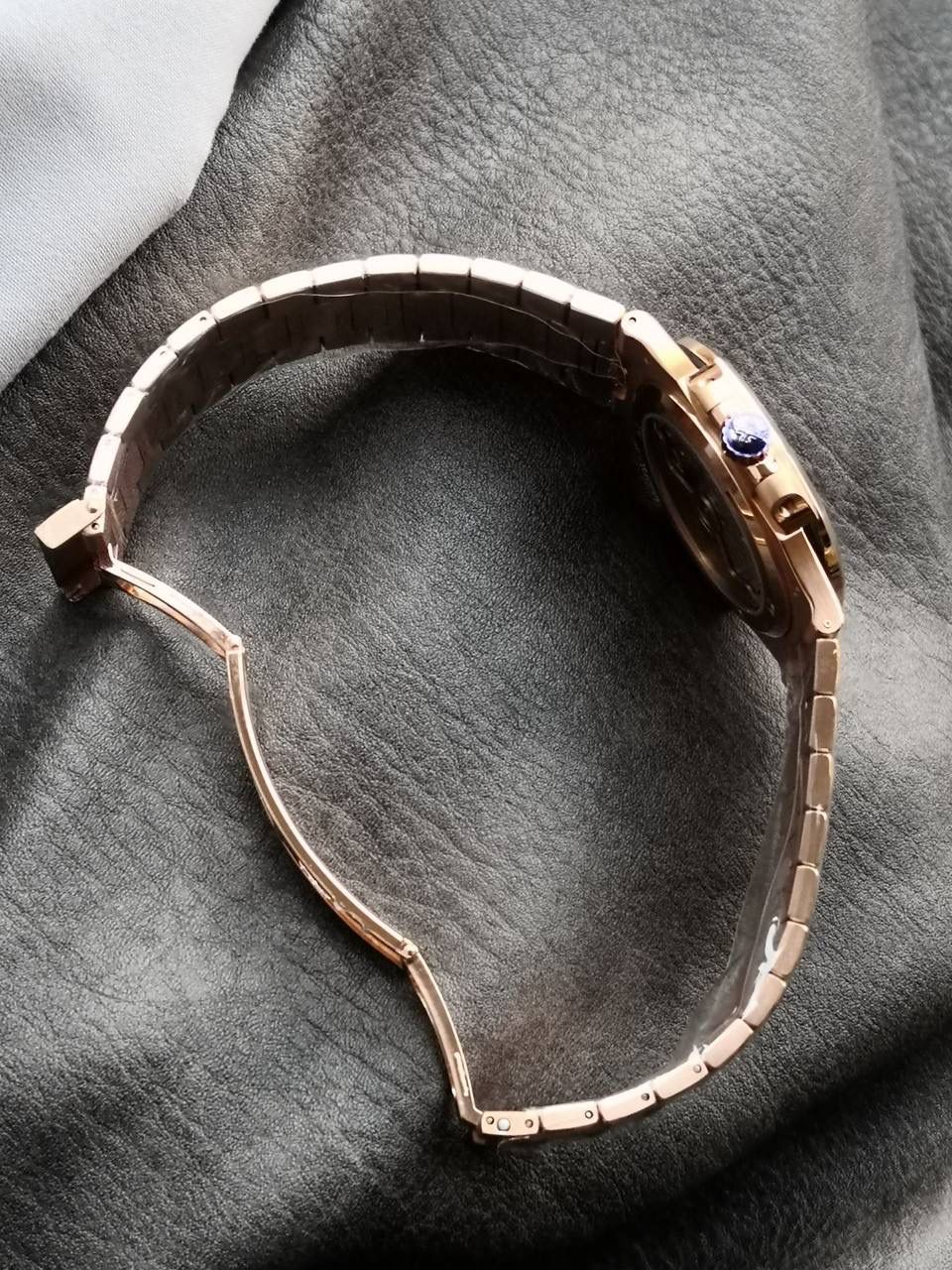 🌐百达翡丽运动优雅系列5711/1R-001腕表，红金表链表壳，深棕色渐变表盘，324一体机自动机械，40毫米。🌐