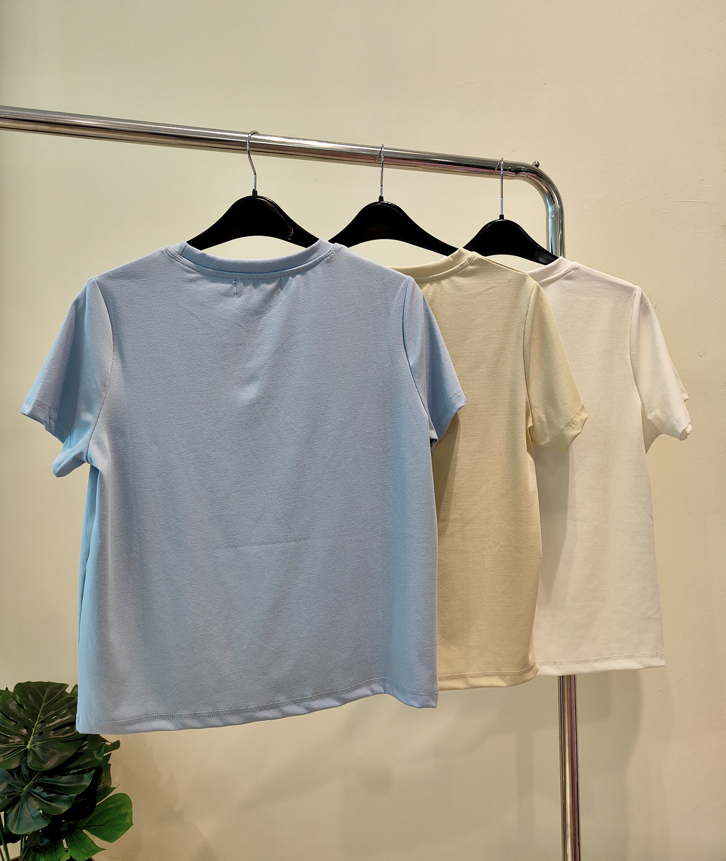 刺绣休闲上衣 2021