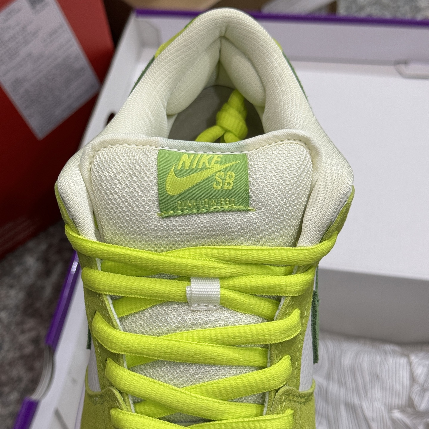 Nike SB Dunk Low "Green Apple" DM0807-300