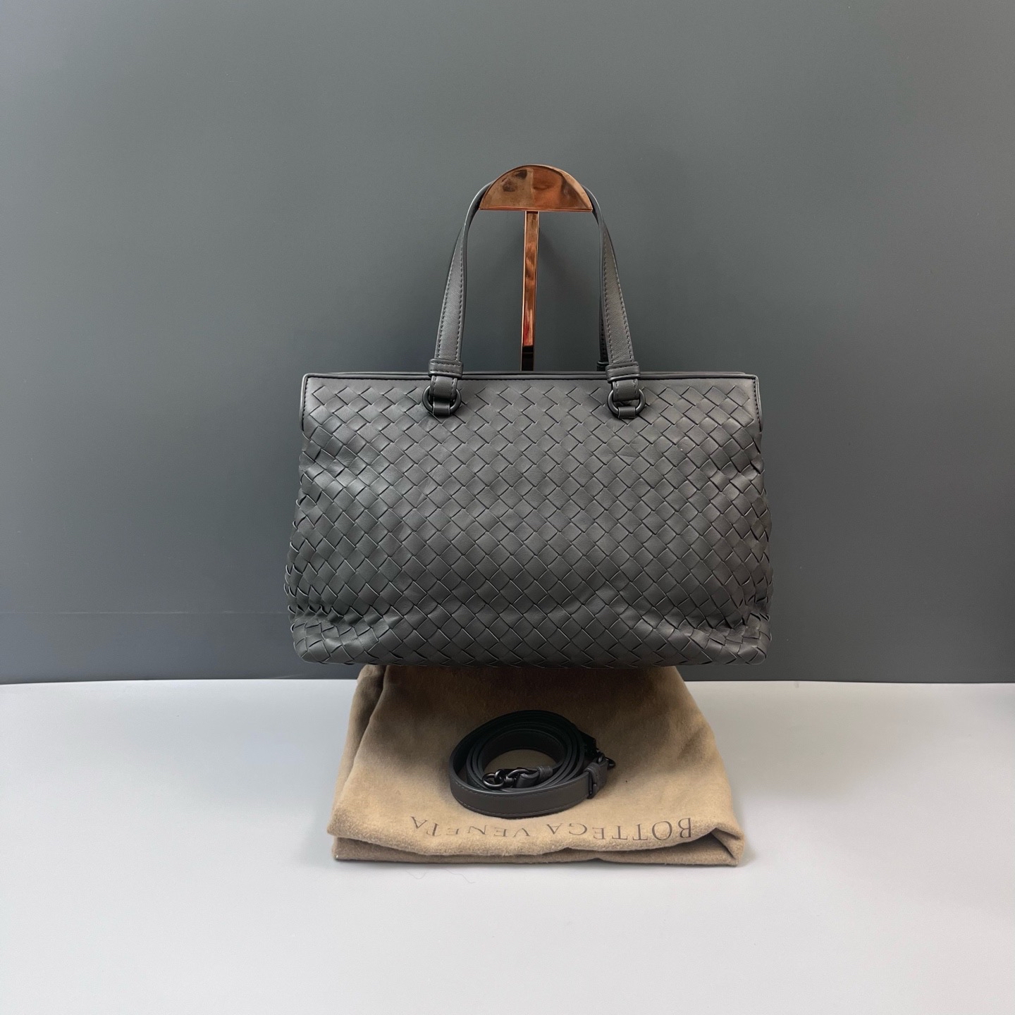 【預訂貨品】BV 灰色編織tote bag