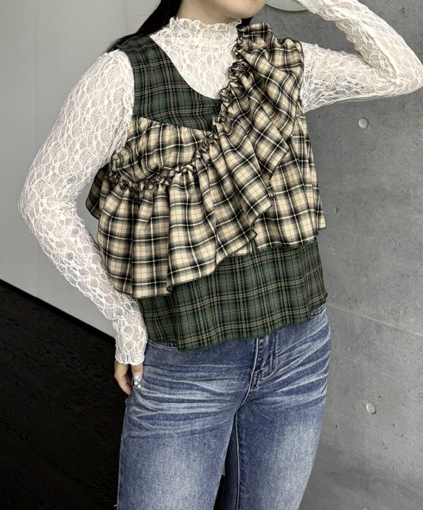 混色格紋露肩斜肩帶襯衫 - 2026 流行穿搭  女士襯衫 春夏時尚穿搭 成人休閒 日常穿搭 易於配搭 日本直送   #JP-I-260018