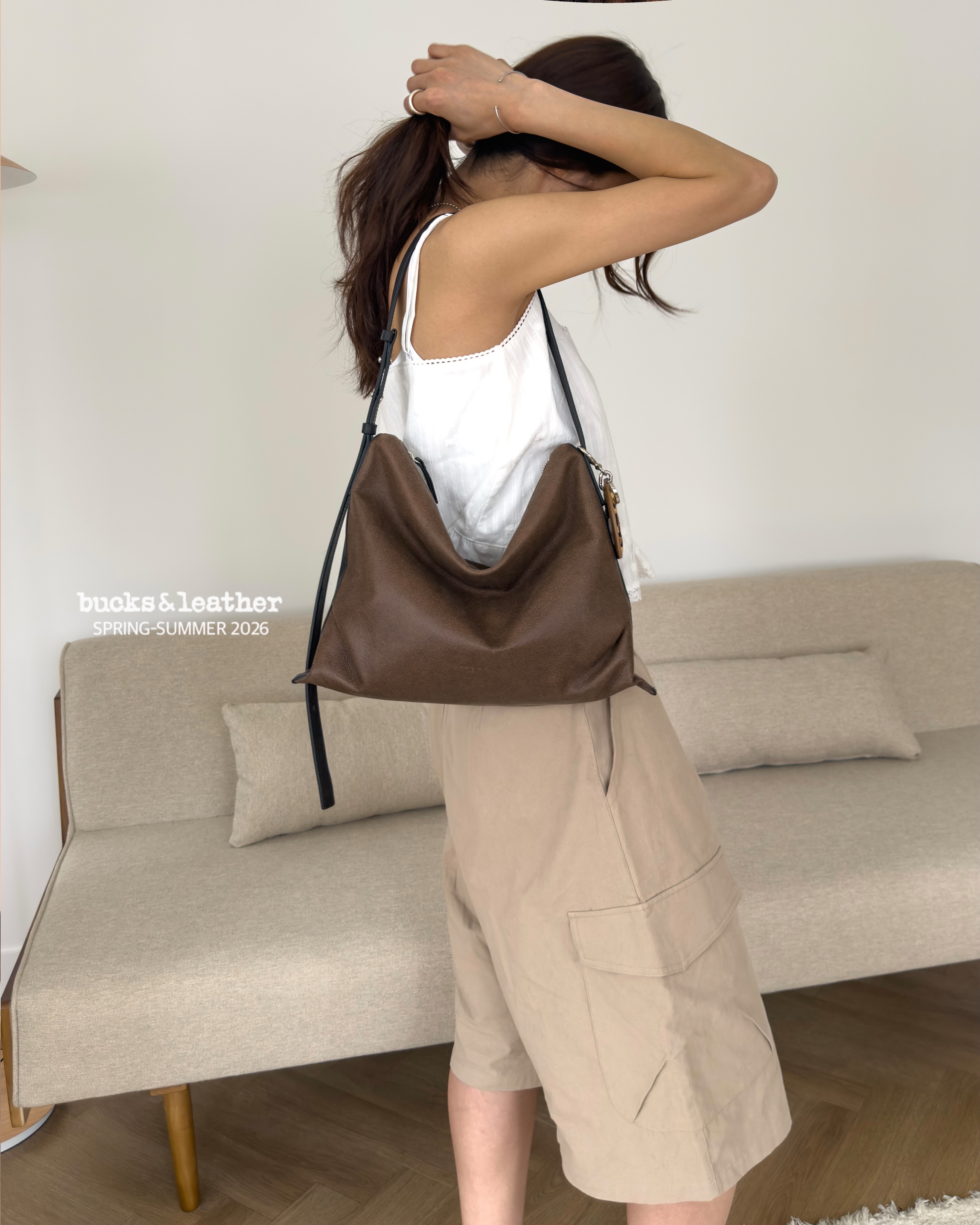 預購_牛皮亮面 / 石洗荔枝紋Day Shoulder (L) By Bucks & leather