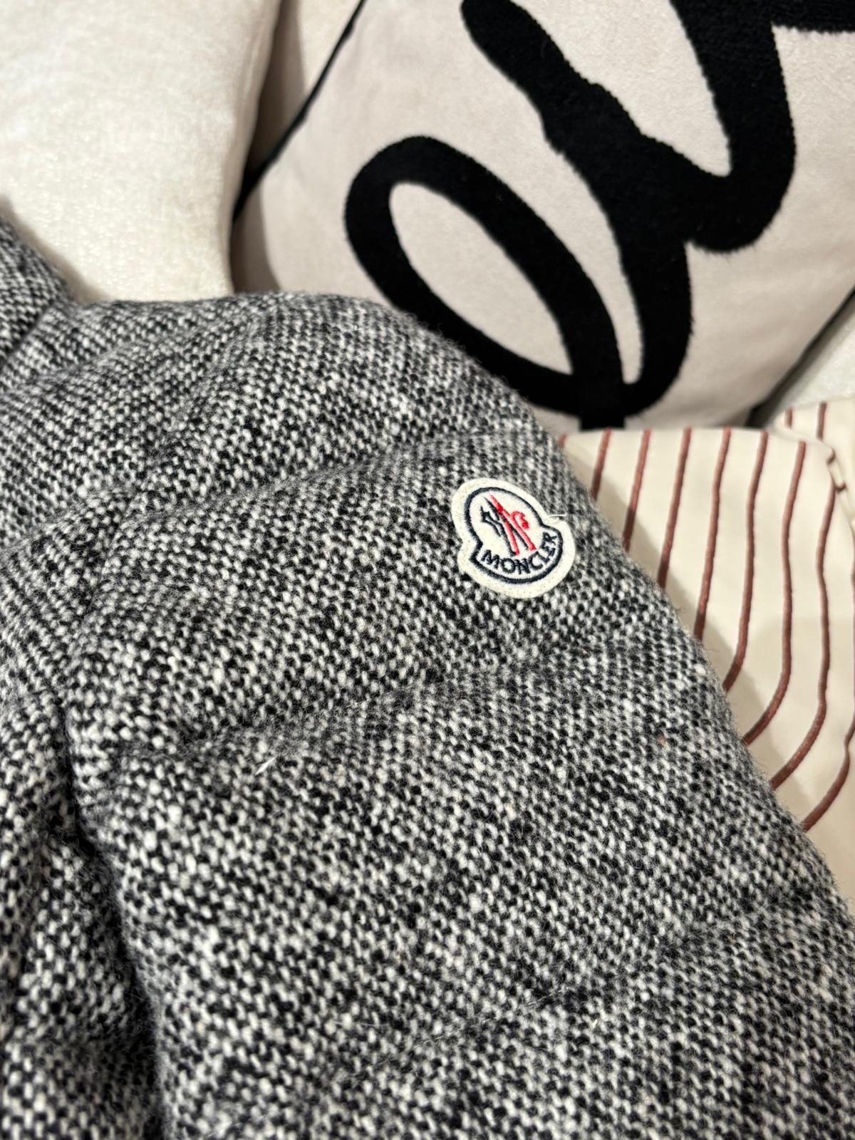 Moncler MONCLER outer Wool Down size:00 灰色羊毛羽絨 98%new