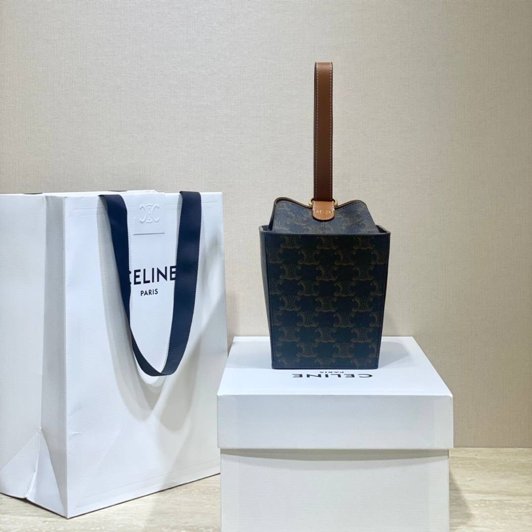 🔥大货实拍图 𝗖𝗘𝗟𝗜𝗡𝗘♥𝗦𝗧𝗥𝗔𝗣 𝗕𝗢𝗫 型号：197142 尺寸：10.5*14.5*10cm