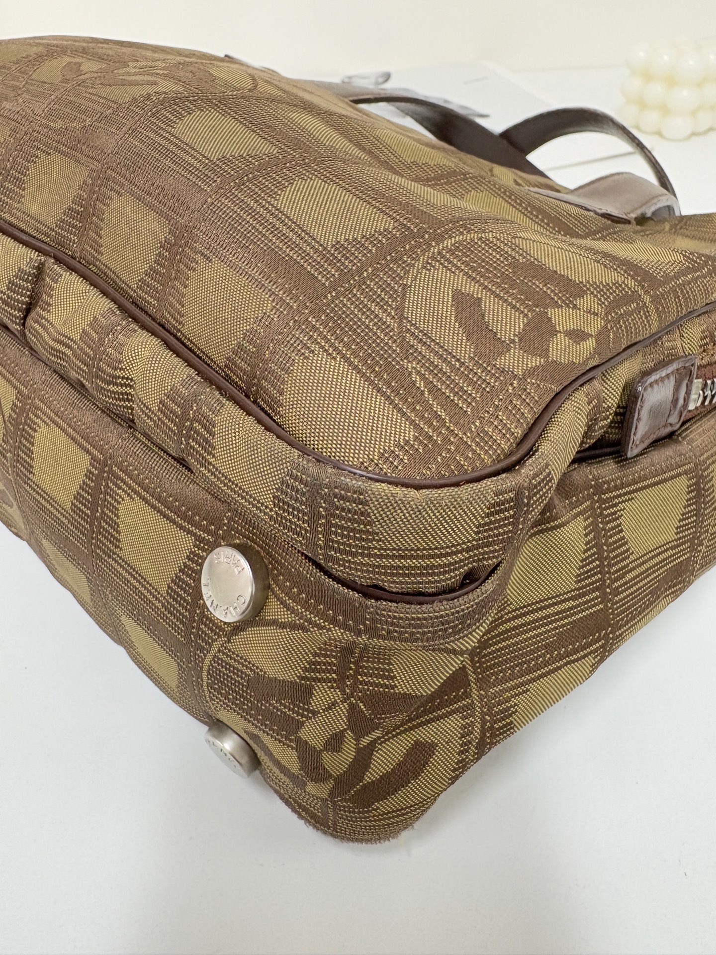 【預訂貨品】Chanel啡色冰格腋下包