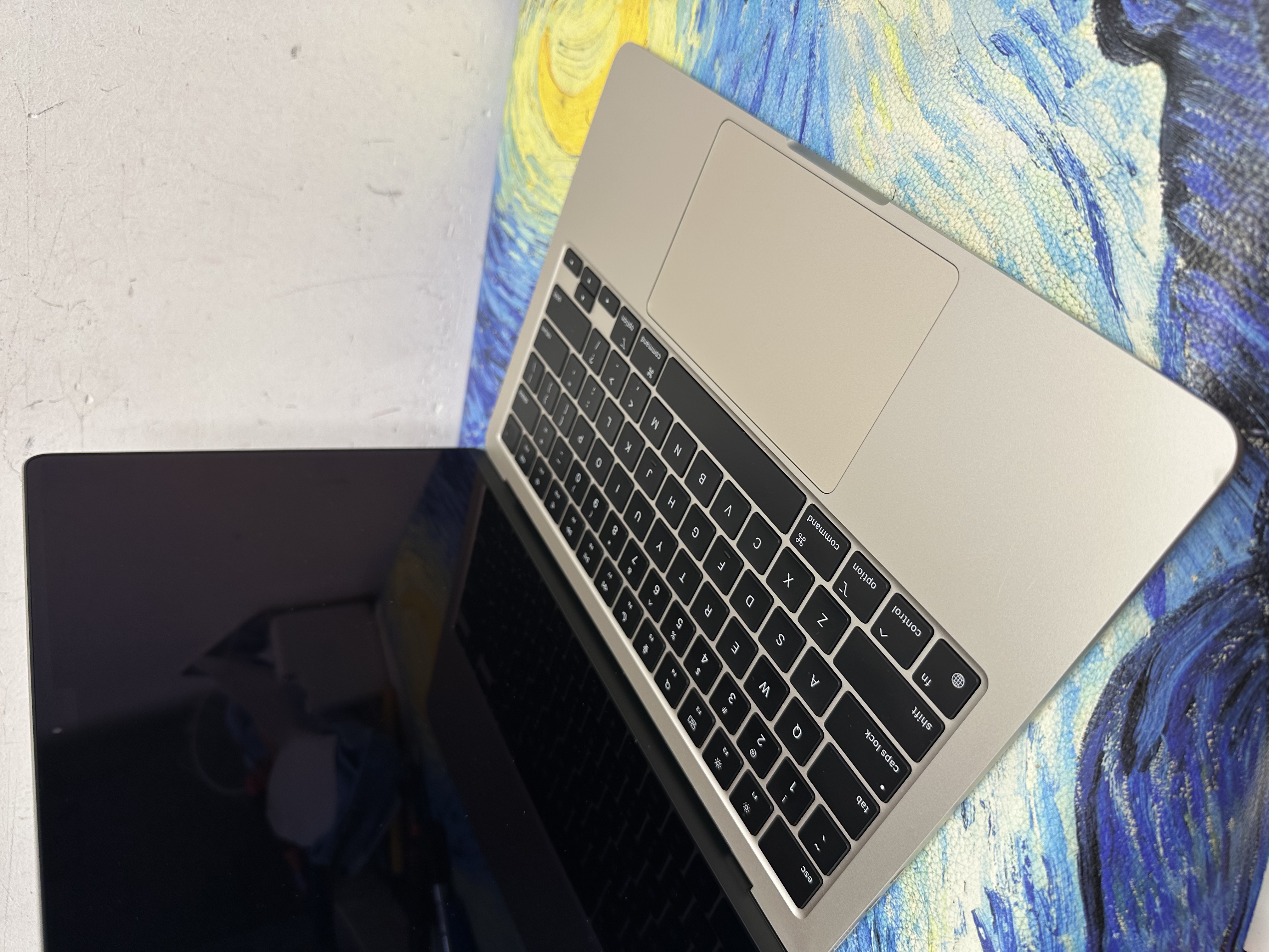 APPLE  MacBook Air M2 2023 M2 CPU/16GB Ram/256GB SSD/8核心GPU/Liquid Retina Mon/13吋/午夜藍,星光色/Gaming Laptop / Notebook / MacBook Pro / Apple