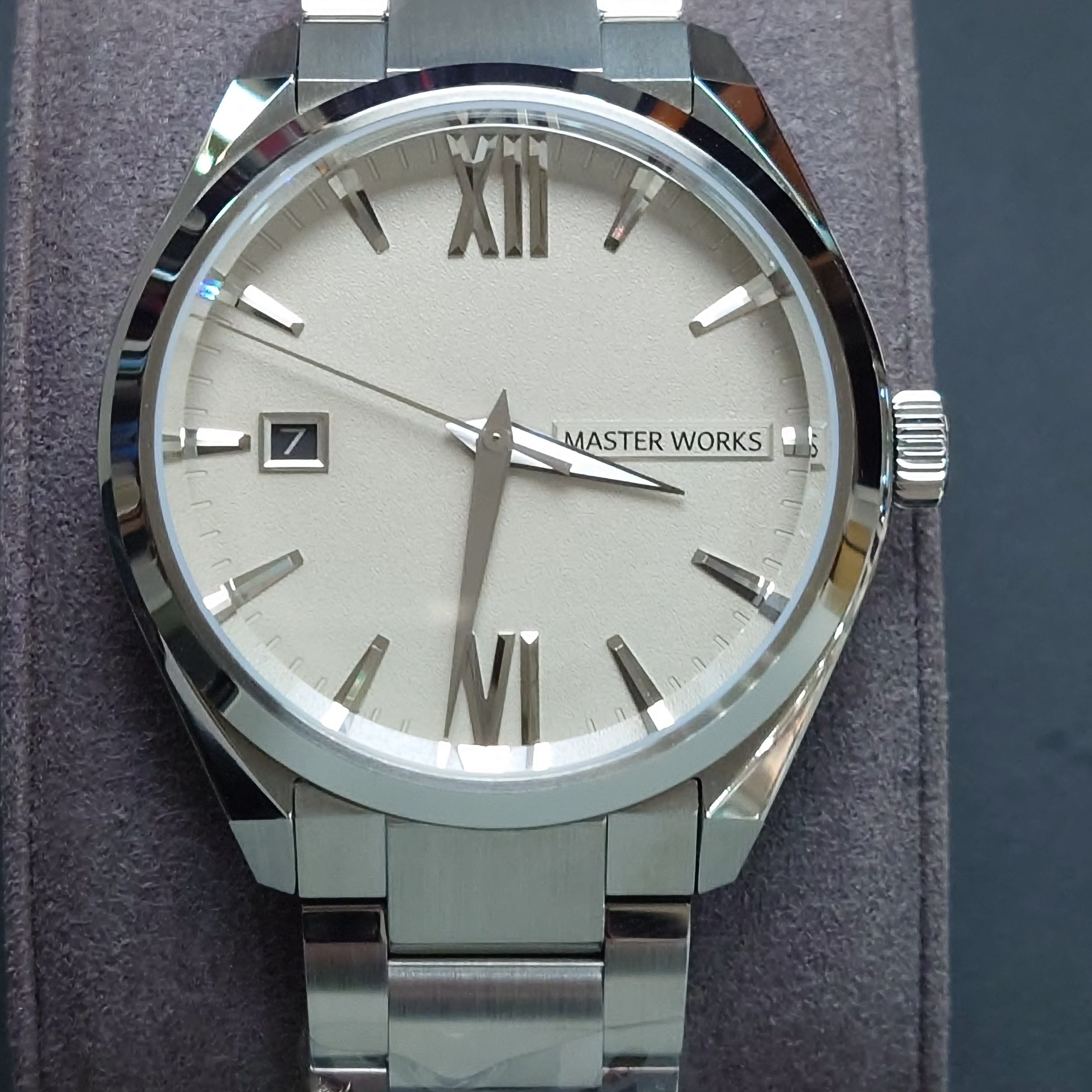 Master Works ANGOLOACUTO Beige