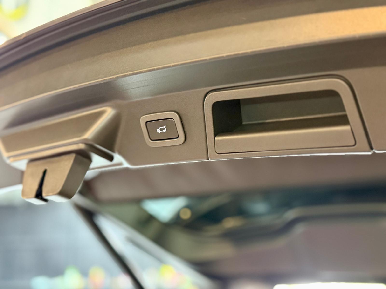 Land Rover RR Velar R-DYN SE P380 2018