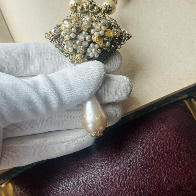 RARE! C.a. 1920-40s Czechoslovakia/German Baroque Revival Filigree Necklace with Faux Pearls & Teardrop Pendant Necklace (NZ056)