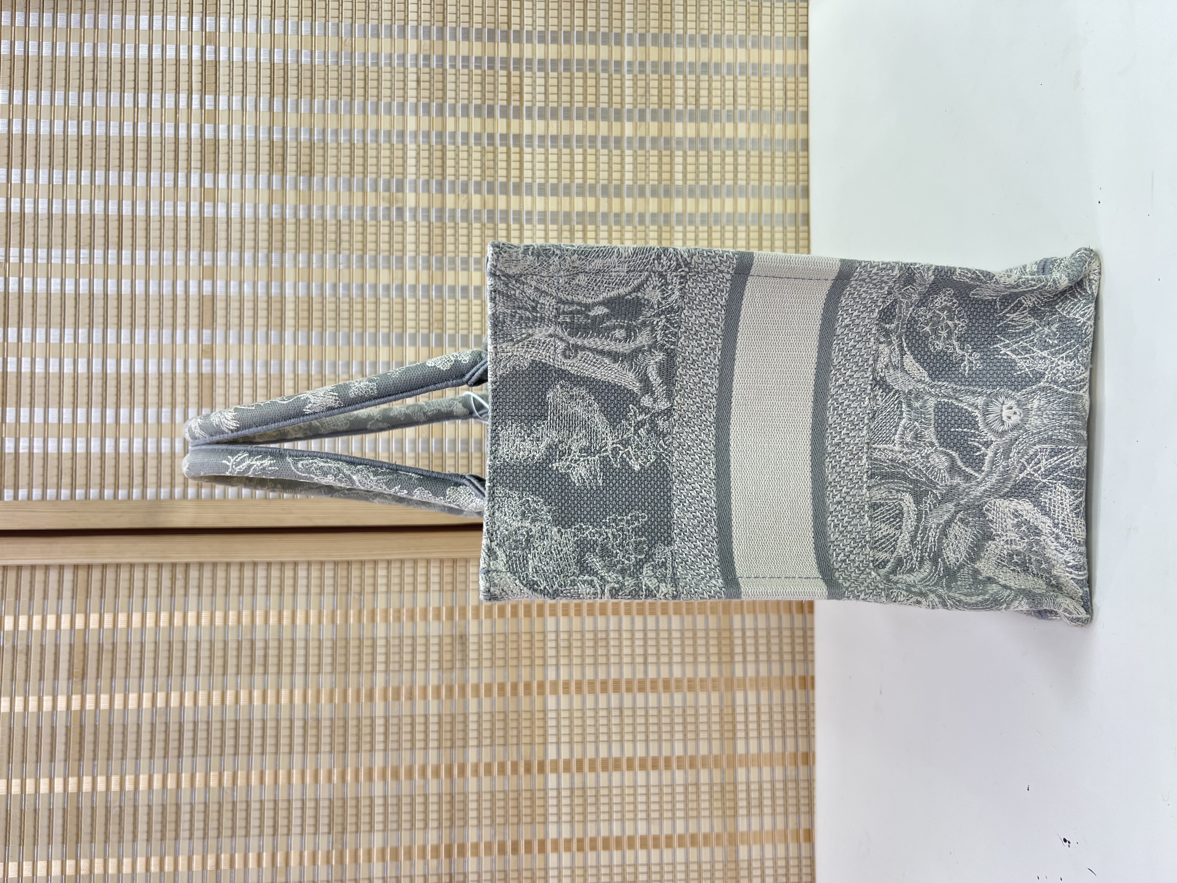 直播貨品 |  [1個-$100 2個-$300］GG58