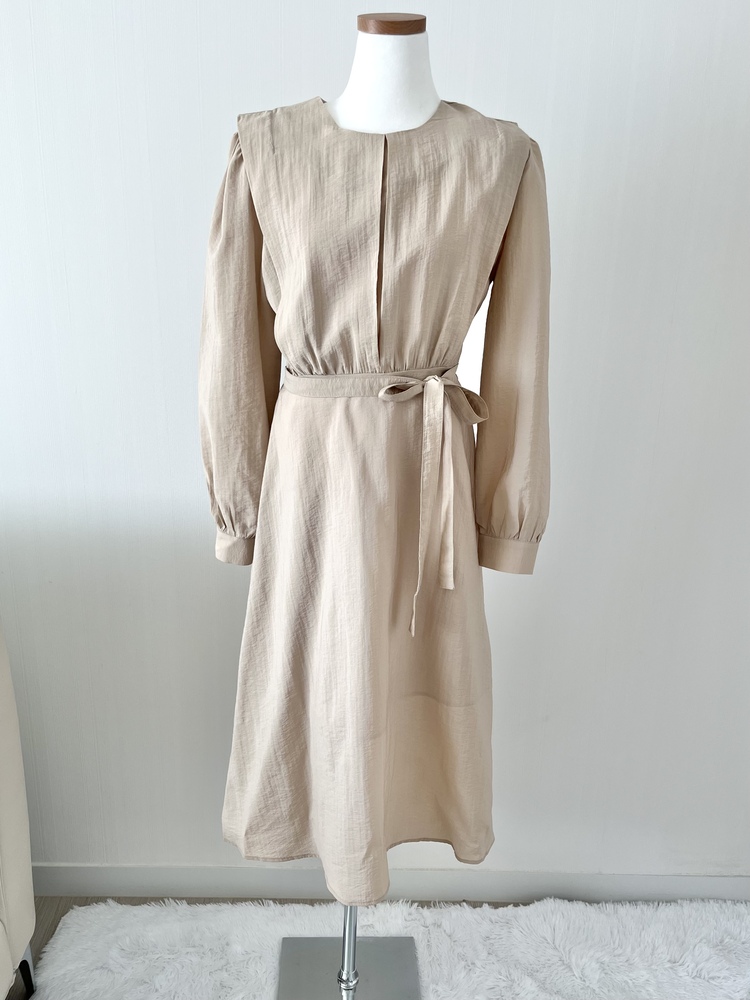Pleated Yoke Detail Dress (Beige)
