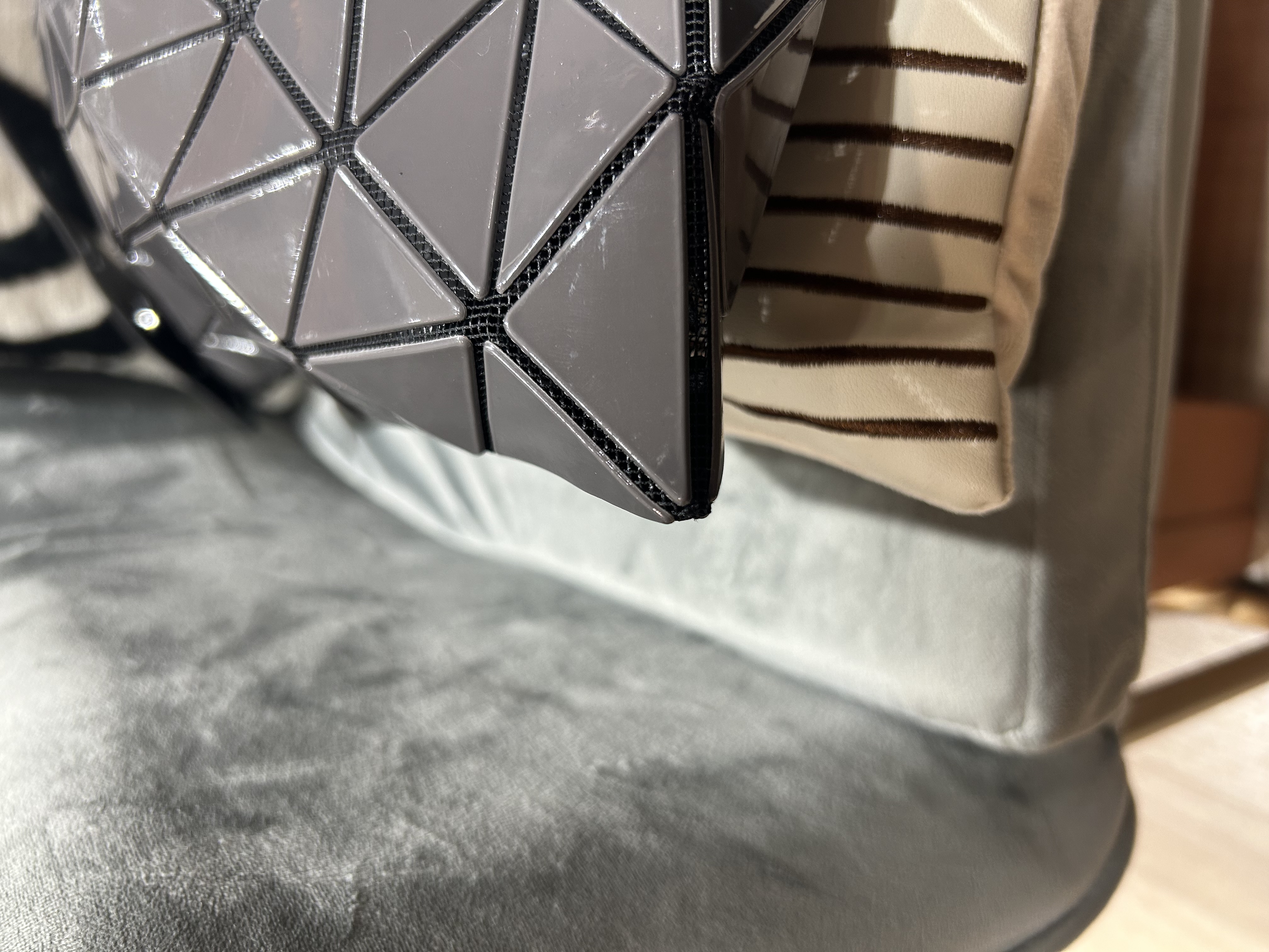 Issey Miyake Bao Bao Hobo Bag Grey 100%Authentic, 98%New ✅Dust bag