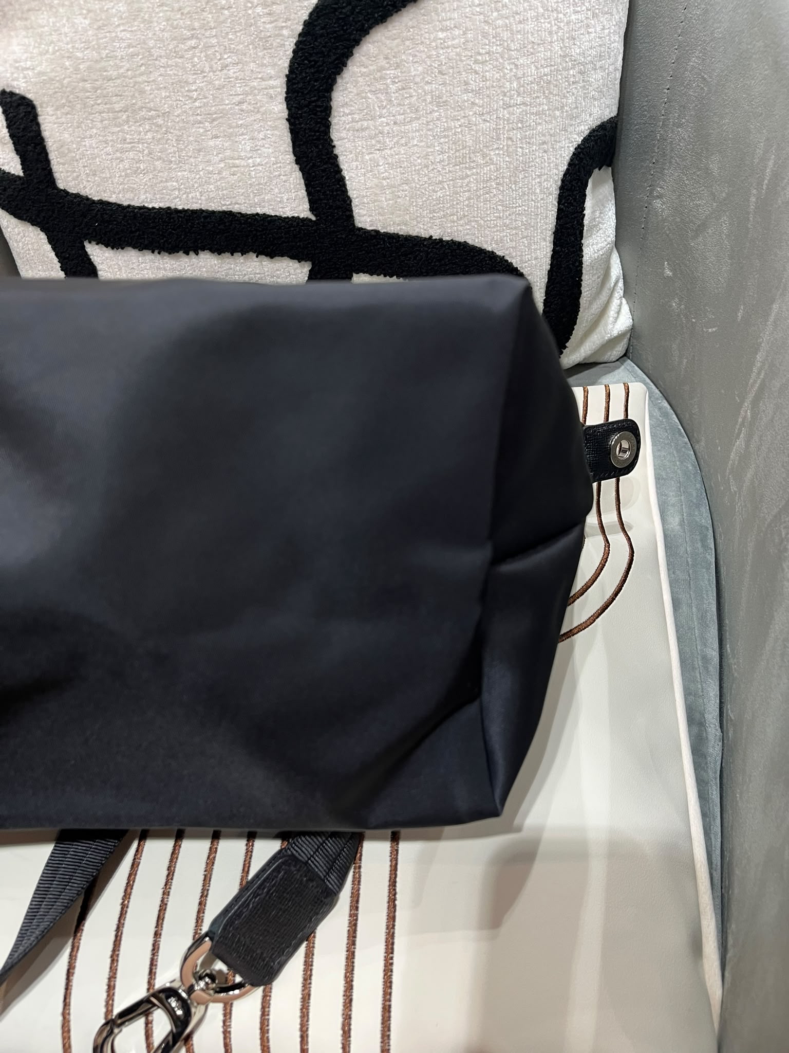 Longchamp LE PLIAGE ENERGY Black, 2way bag 100%Authentic ,98%New 