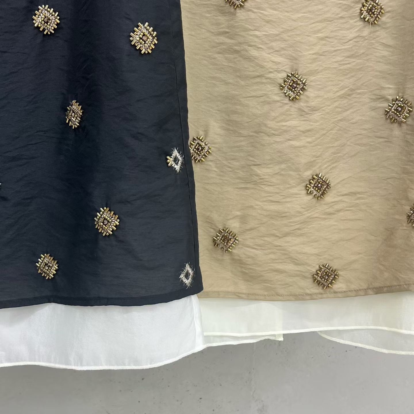 Retro embellished skirt