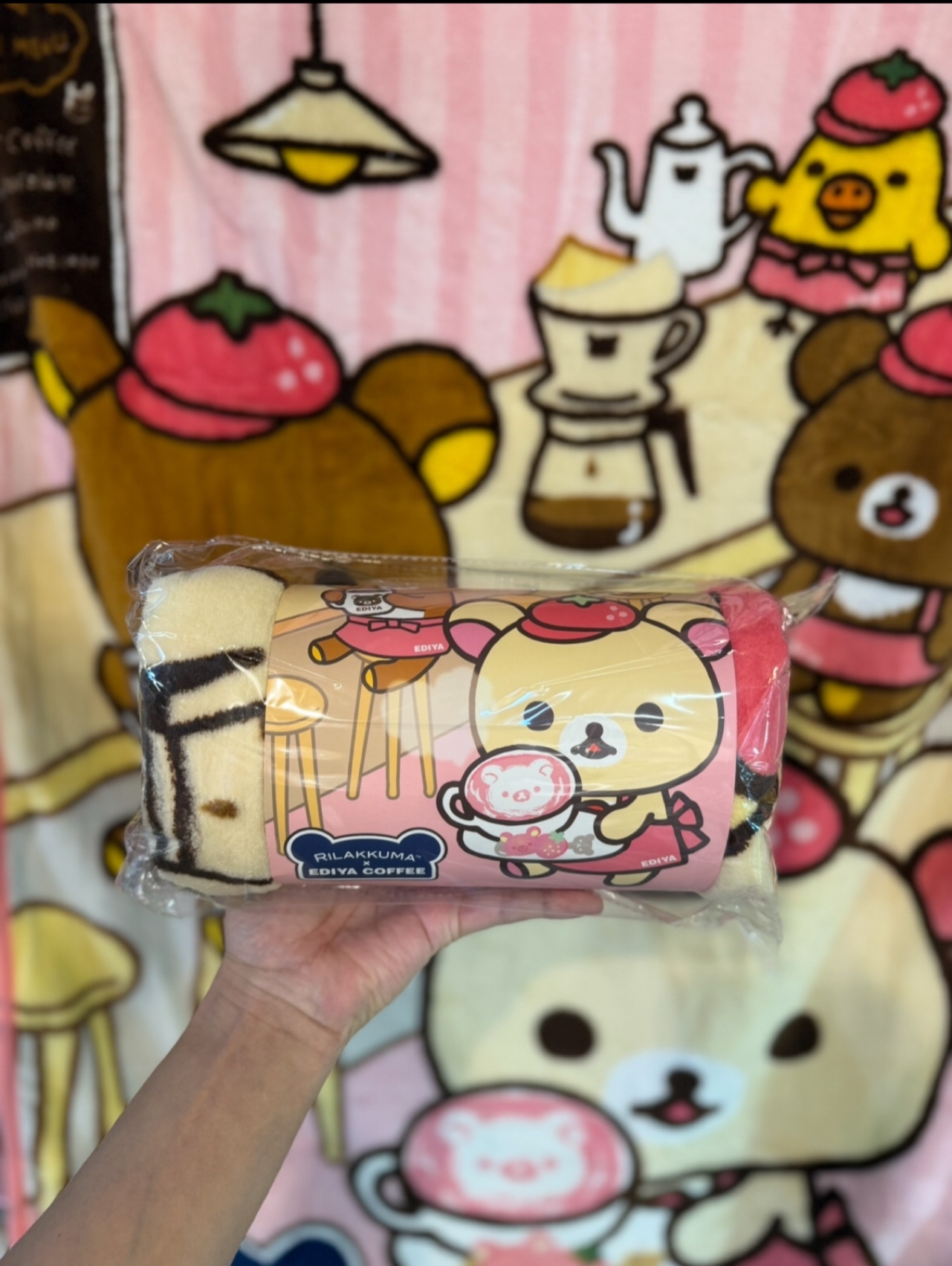 《現貨》全新韓國限定EDIYA COFFEE x Rilakkuma 士多啤梨cate造型毛毯