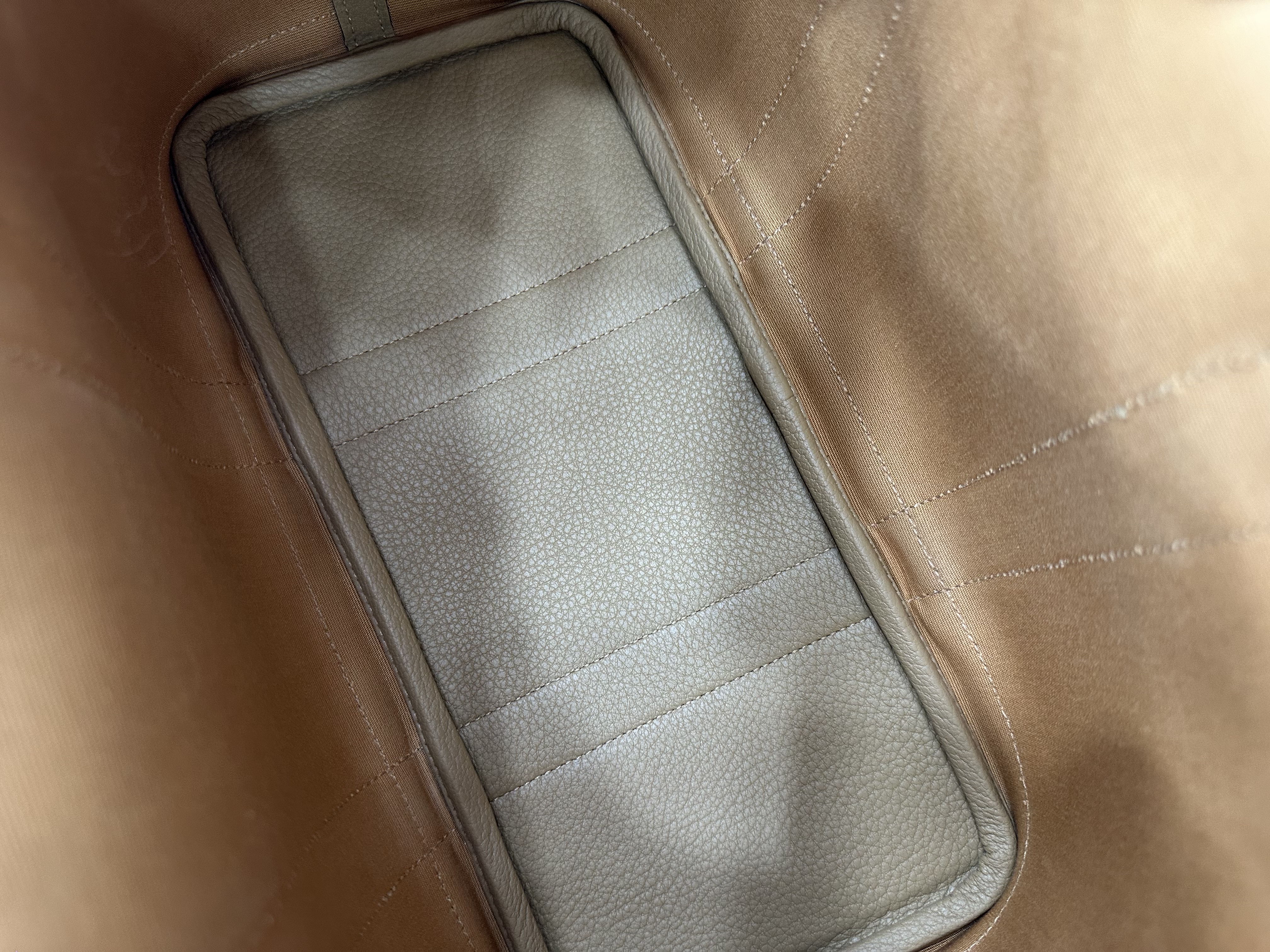 直播貨品 |  [1個-$100 2個-$300］GG73