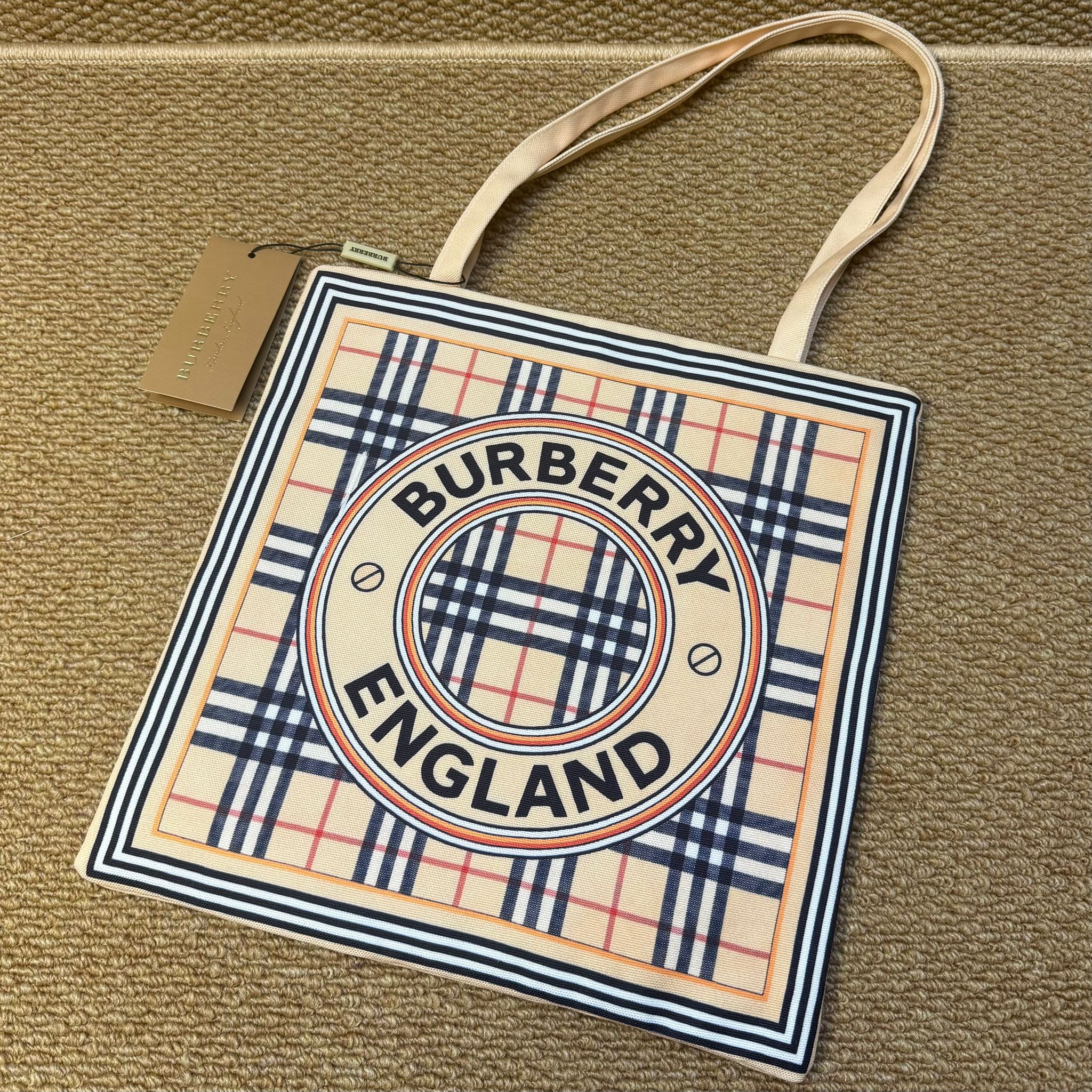 即將下架 , 清貨處理 🌈A133 - BURBERRY 兩款袋