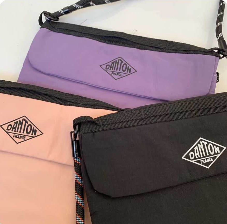 預訂 Danton斜揹包 [貨號26A1455]