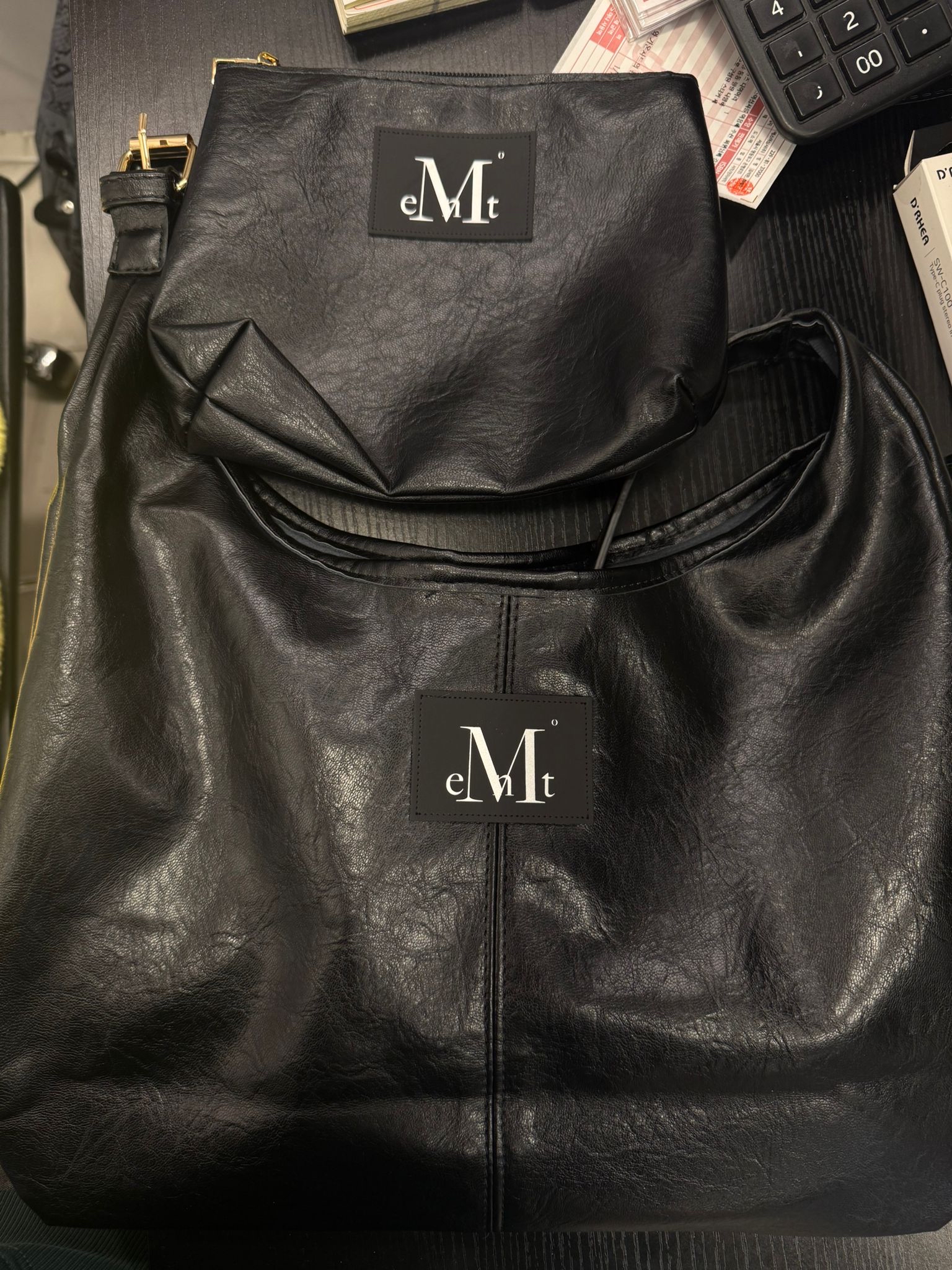 *🇰🇷韓國直送熱爆品牌MUCENT 韓國🇰🇷專門店/免稅店25SS Best seller 新月形皮革單肩包/斜孭包*