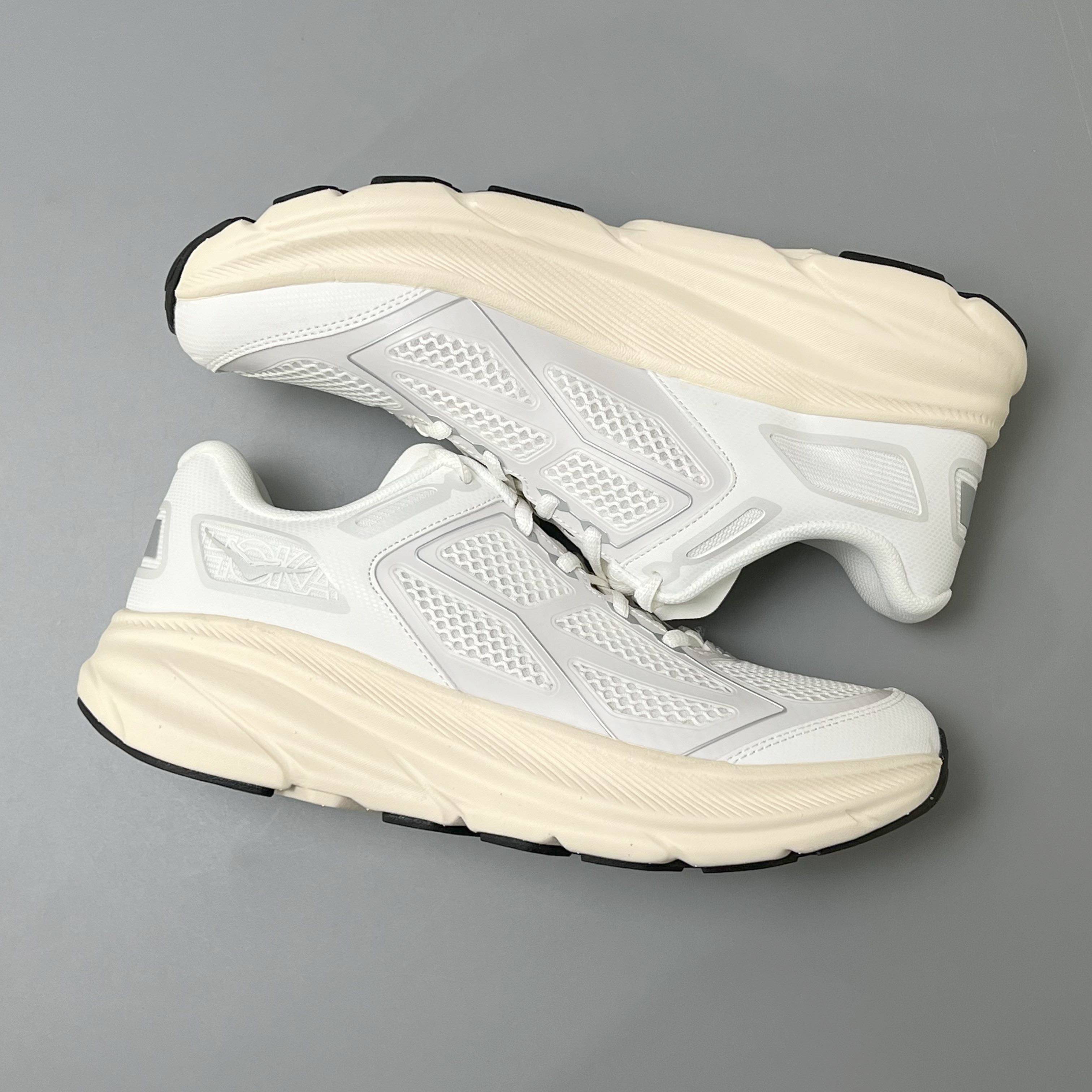 HOKA ONE ONE Clifton One9