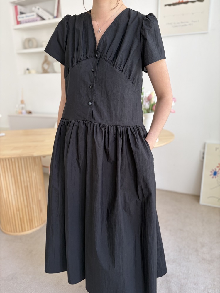 Airy Button Front Long Dress (Black)
