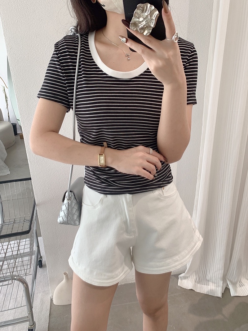 显瘦U领撞色线条Tee