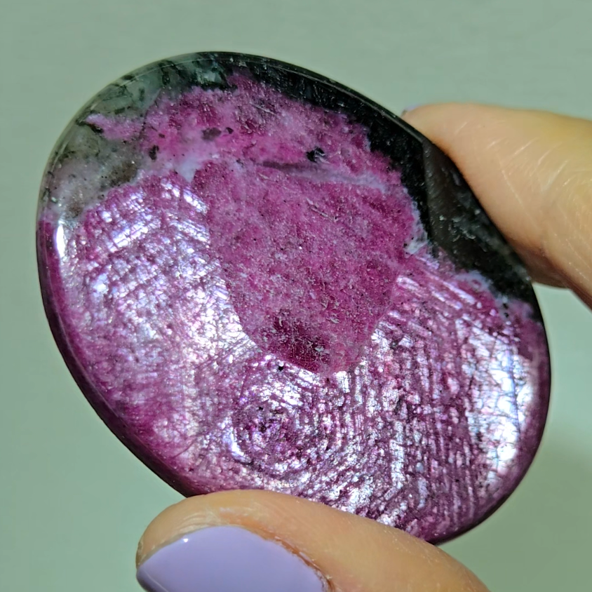 Ruby in zoisite cabochon with hexagonal prism and UV - RBY122