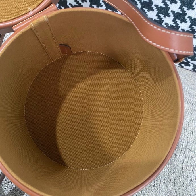 【預訂貨品】Celine經典盒子包 