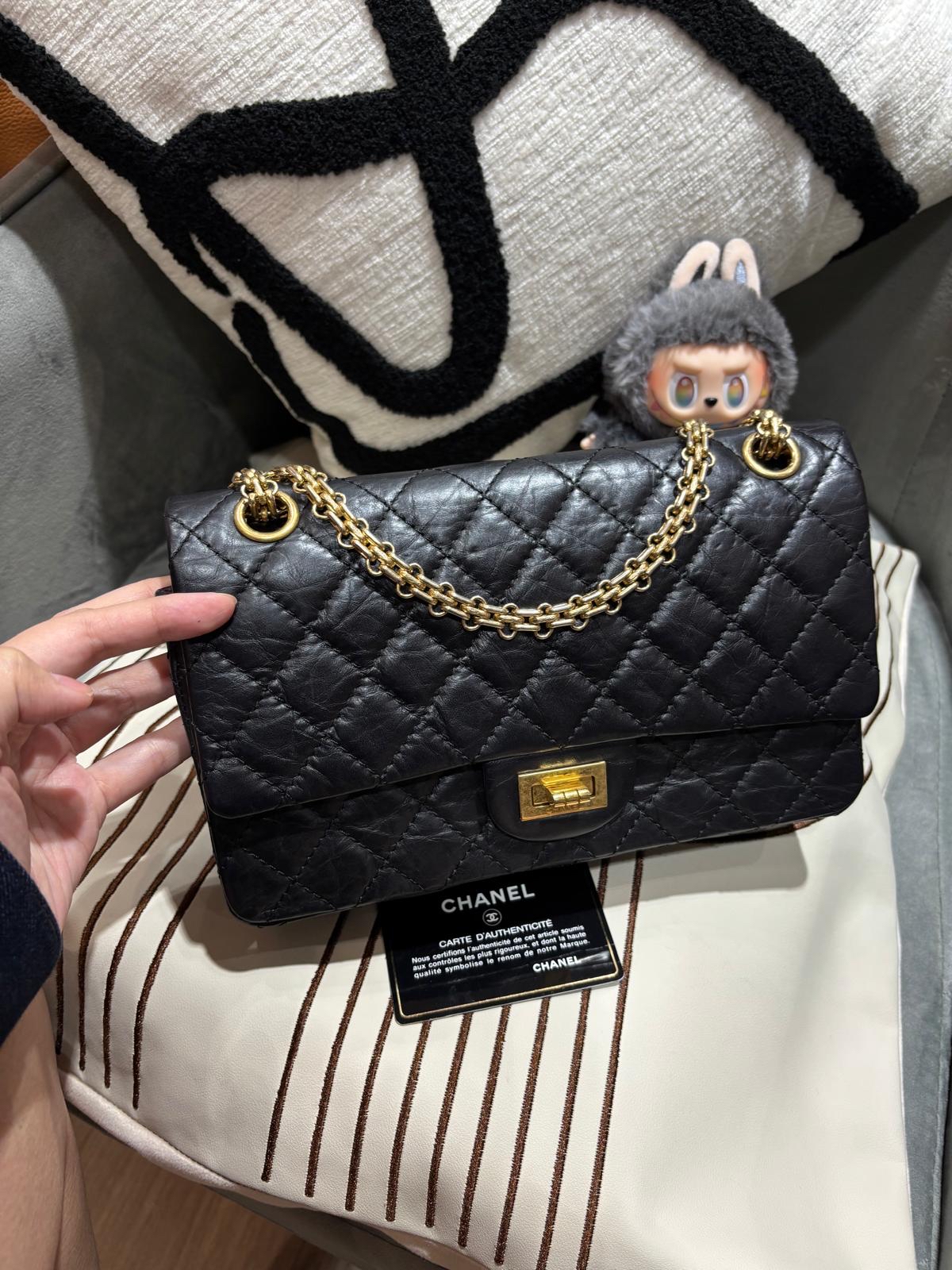 Chanel 2.55 Flap Bag Small 黑色金扣100%Authentic, 95%New ✅Card ✅Dust bag✅Box
