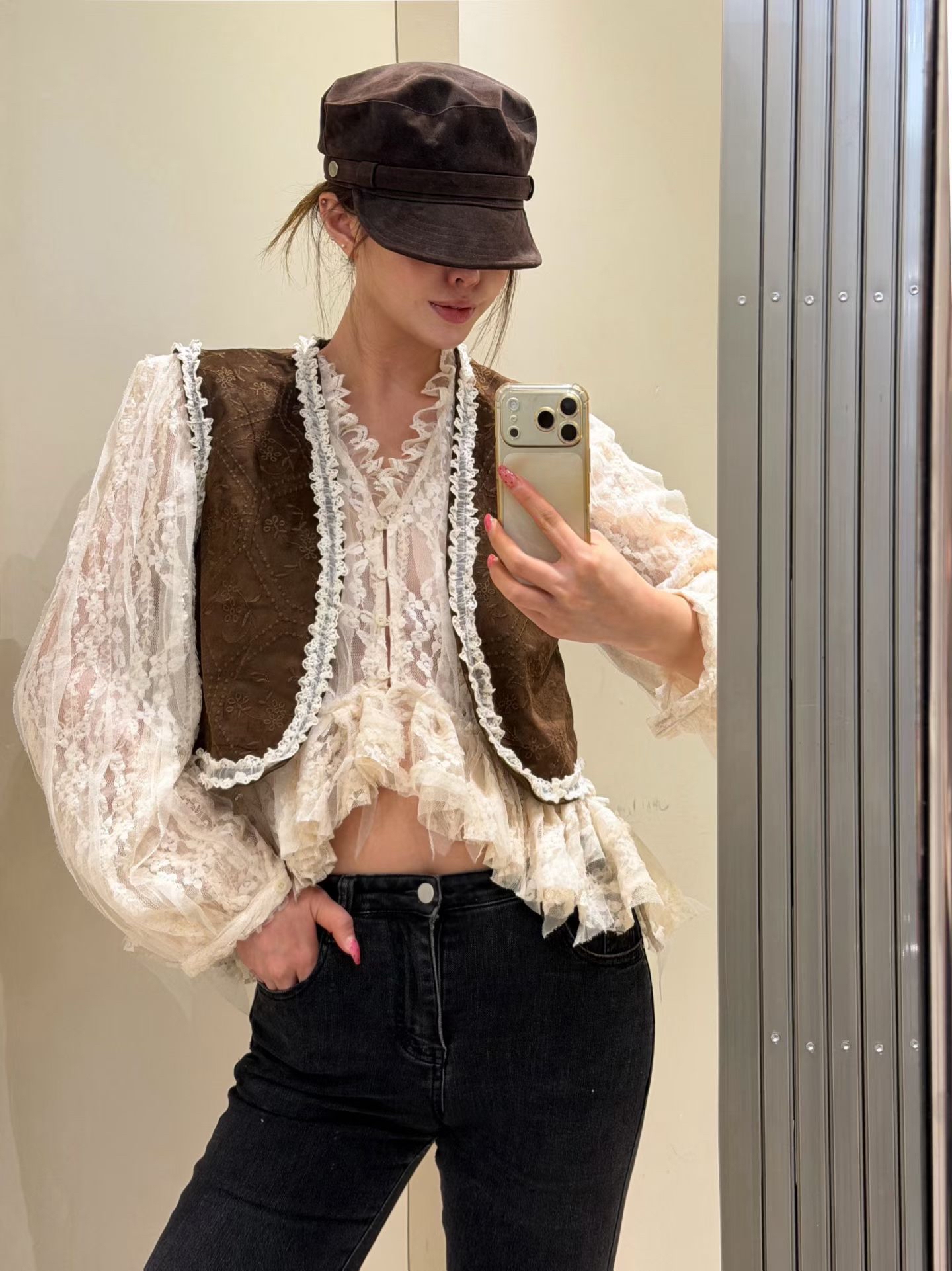 Vintage lace cardi (cream)