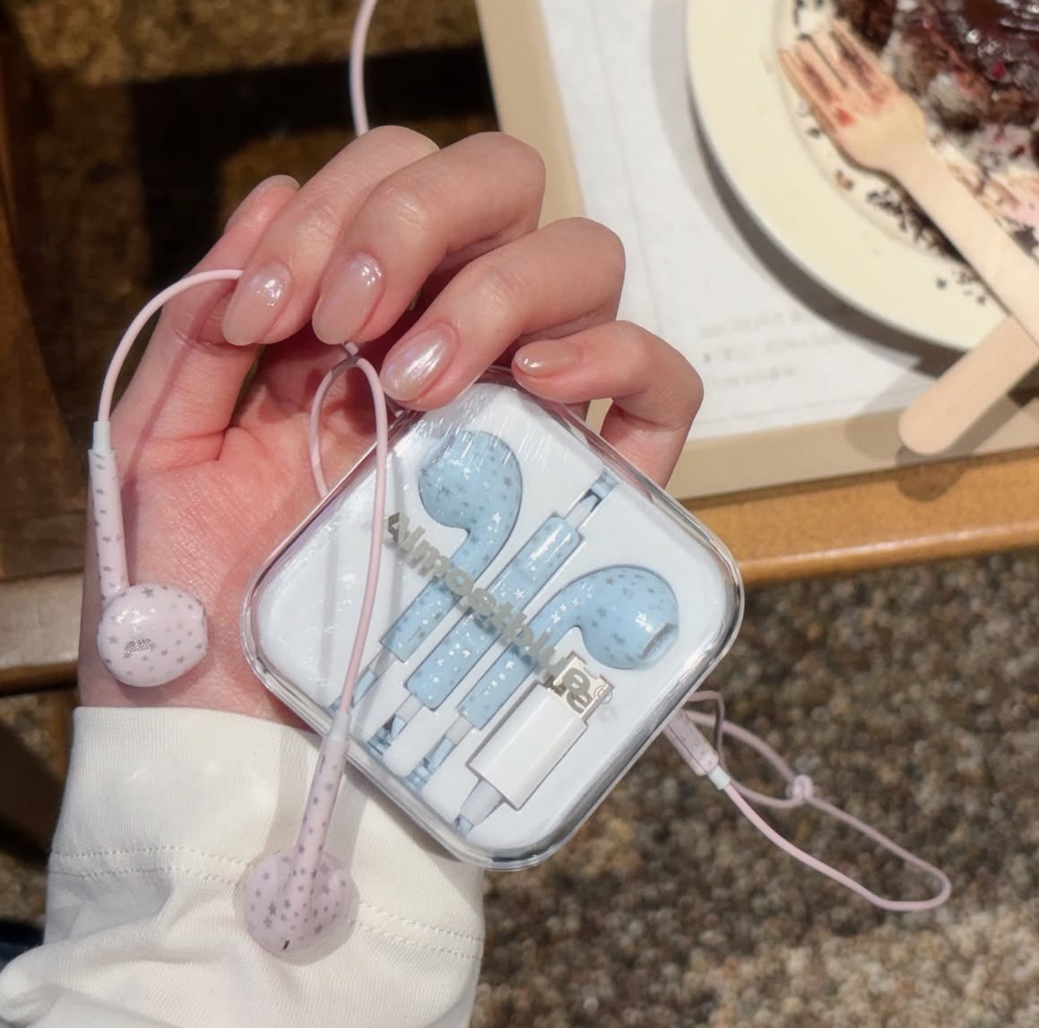 🇰🇷訂購｜Alomst Blue｜SNOW EARPHONES (Lightning (8-pin), C-Type)