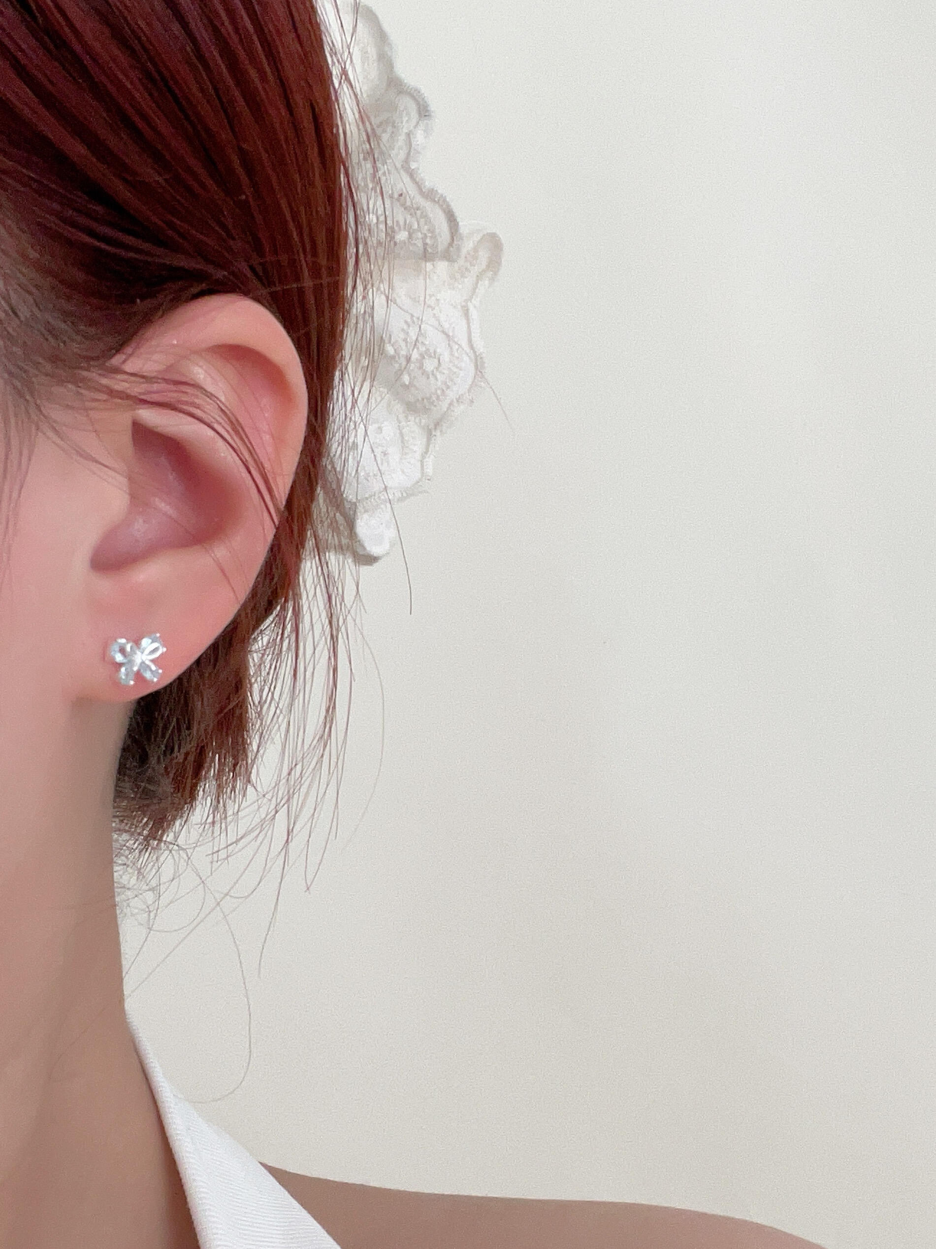 湖畔蝴蝶结耳钉