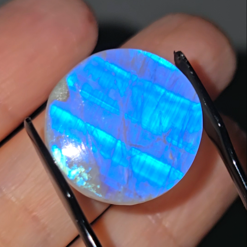 Gem-grade rainbow moonstone from India - MS5