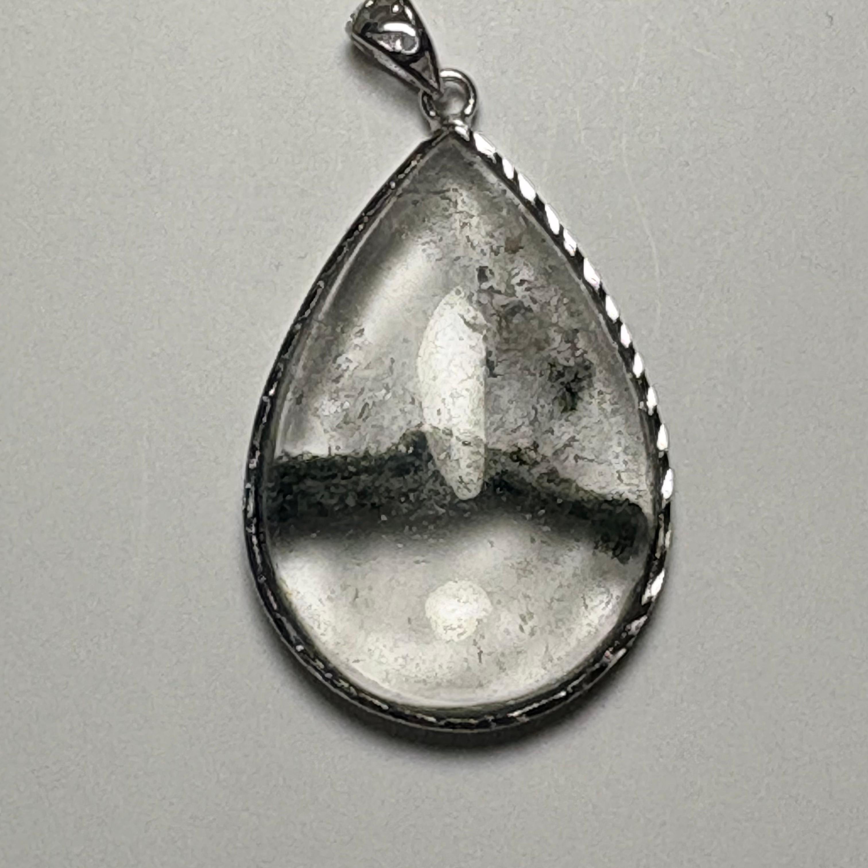 綠幽靈吊墜 重9.69克 （附送證書）No19-5842