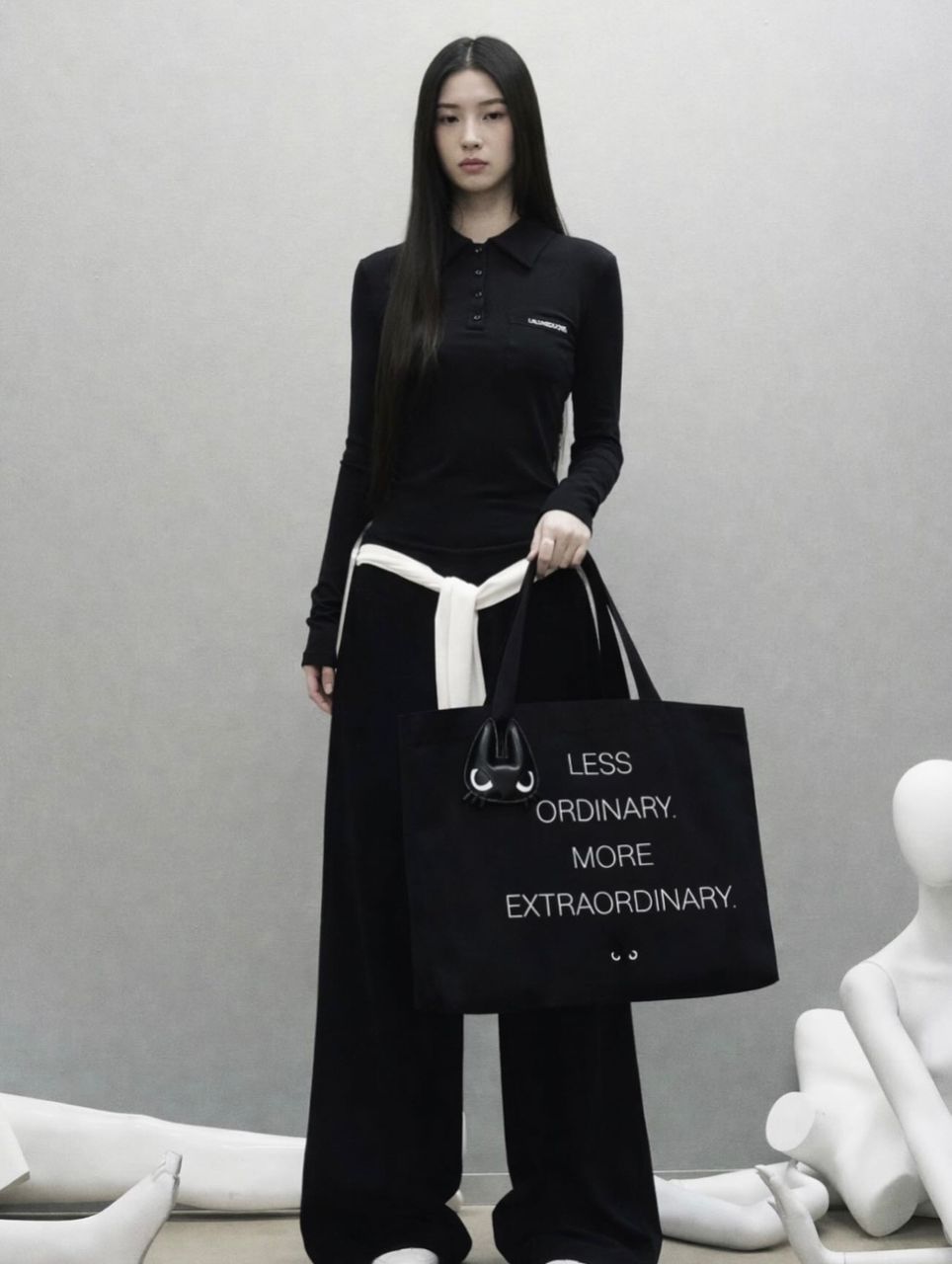 CP1630 2pcs Black & Beige Minimal Statement Canvas Tote Bag