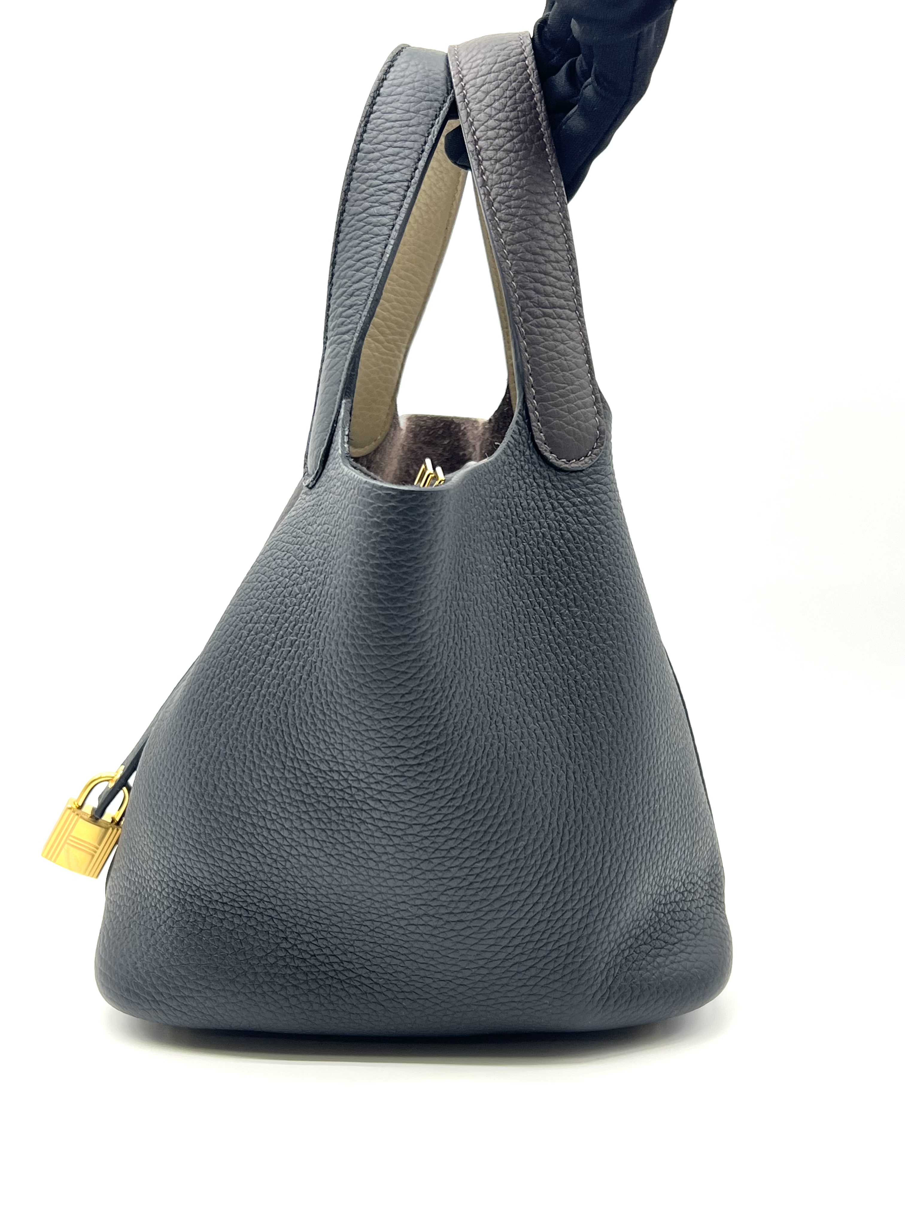 Pre-Owned HERMÉS P18 Stamp B / Product Code: 26051106