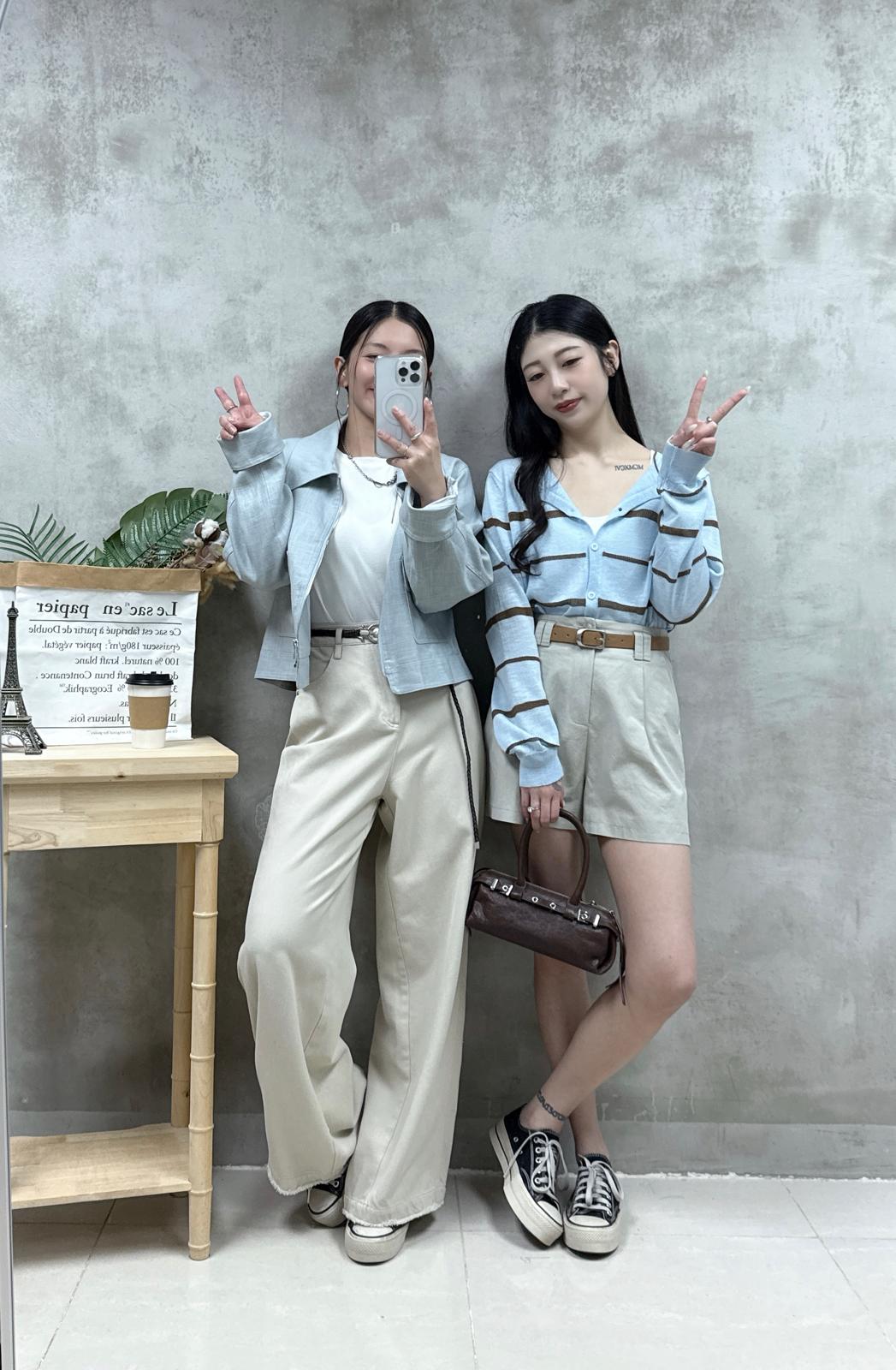 E08 橫間薄線外套