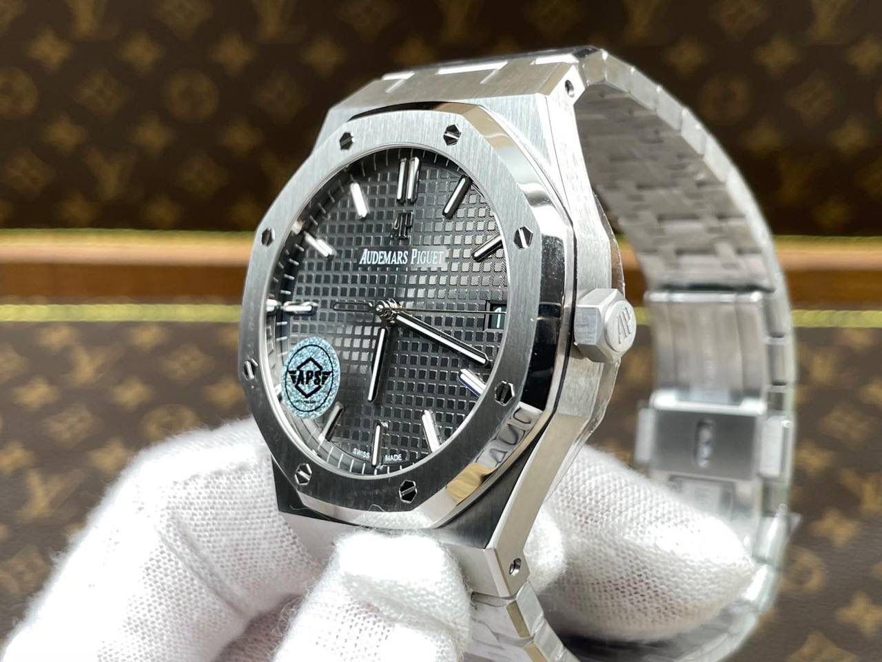 爱彼皇家橡树系列自动机械男士腕表