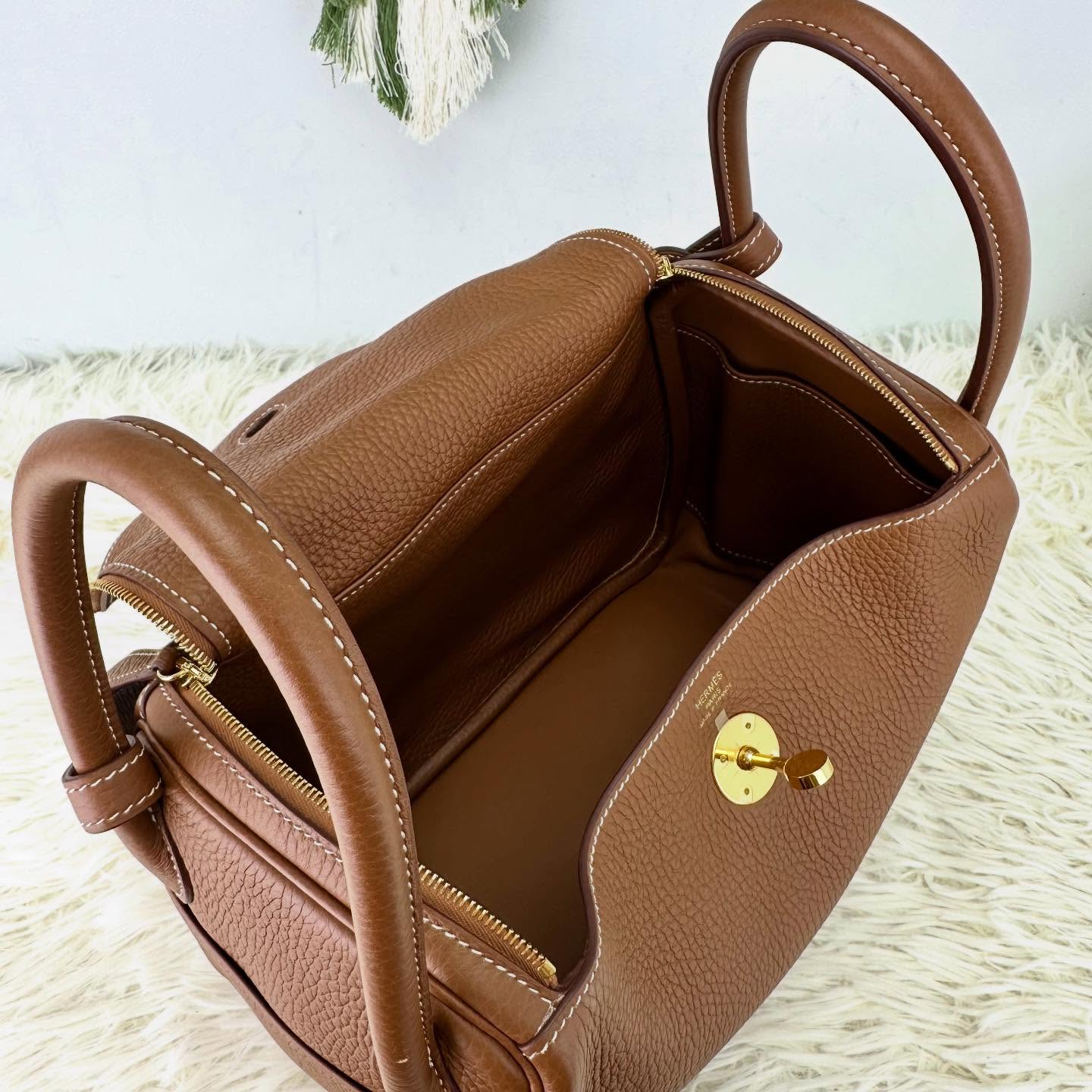 HERMES 🤍PRE OWNED Lindy 26 金棕色金扣 Z Stamp 全套有單🤎 